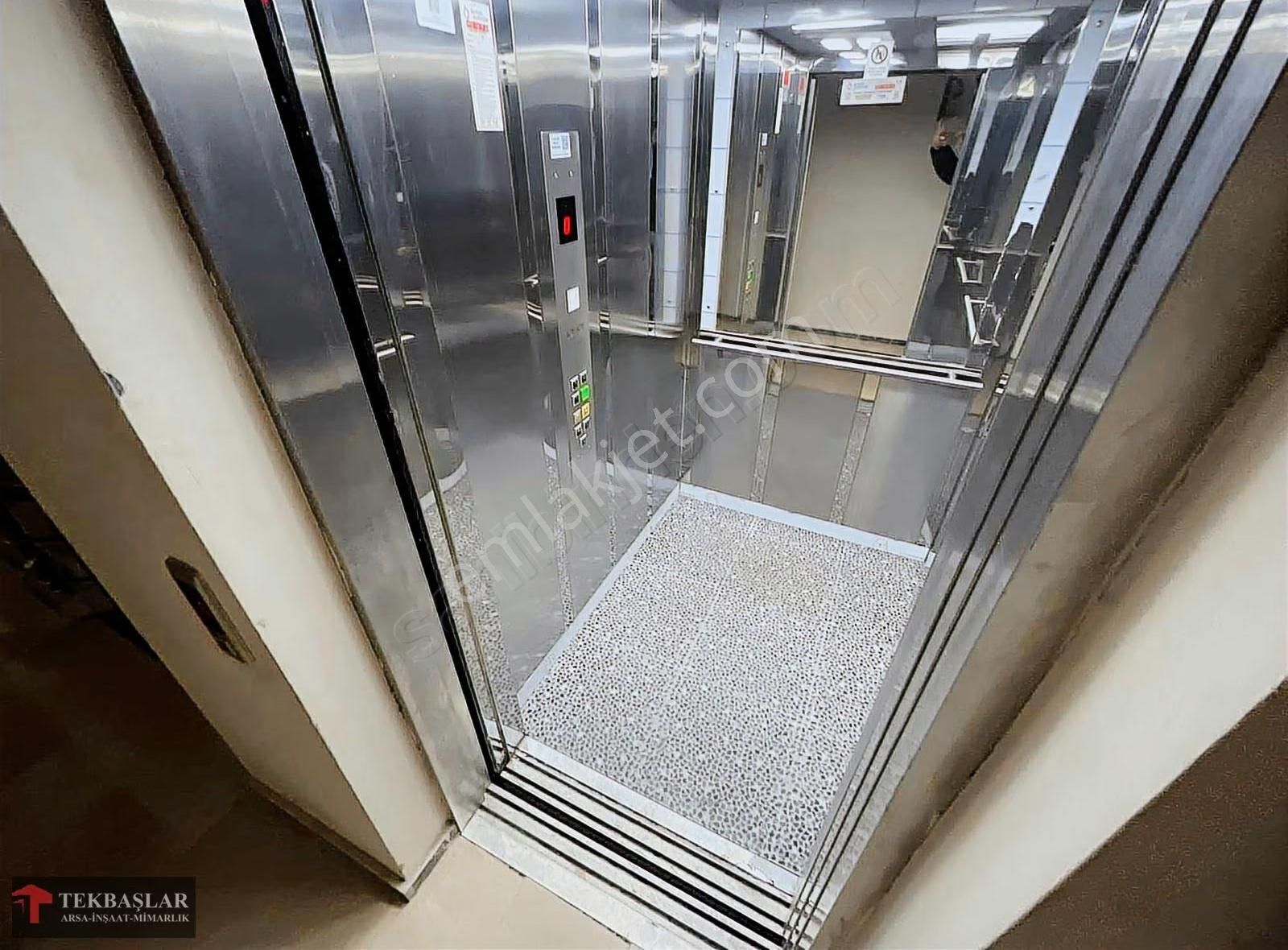 Millet Bahçesi Karşısı, Butik Sitede 1+1 Asansörlü, Teraslı !!! - Görsel 3