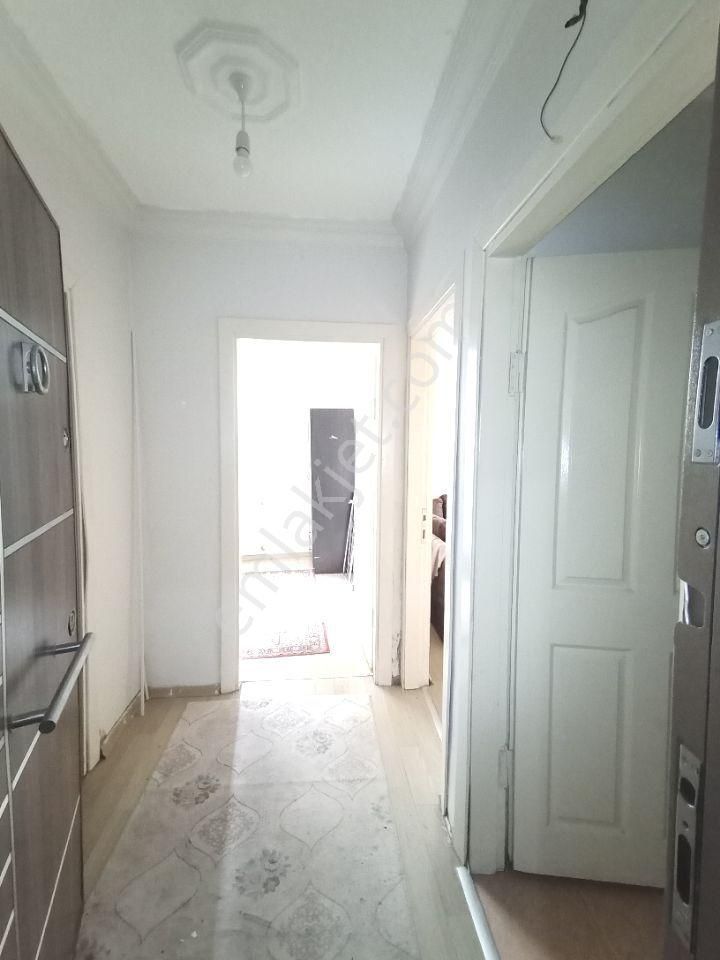Çekmeköy Merkez Mh De1+1 Bahçe Kat,kombilieşyalı Daire - Görsel 2