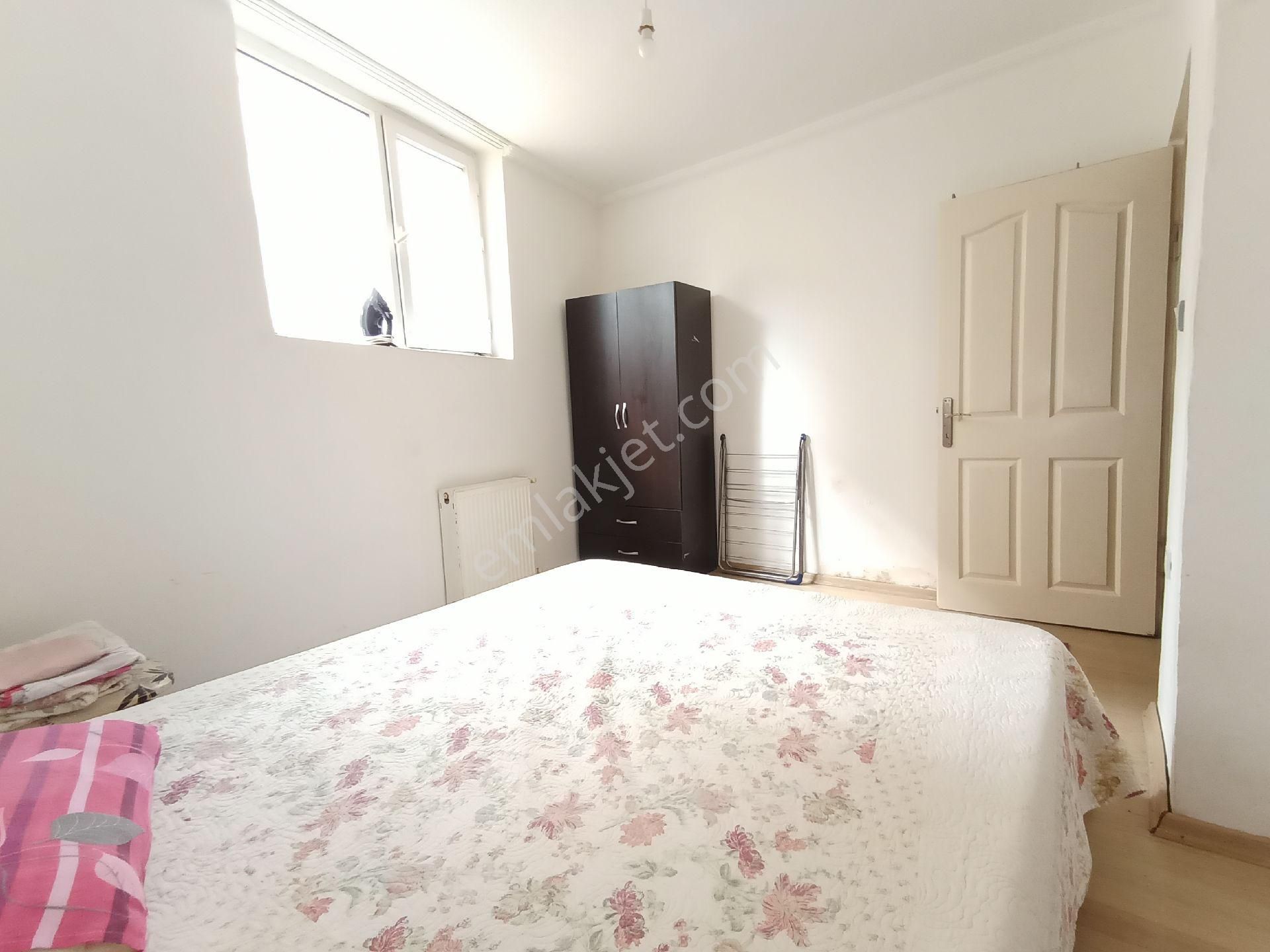 Çekmeköy Merkez Mh De1+1 Bahçe Kat,kombilieşyalı Daire - Görsel 14