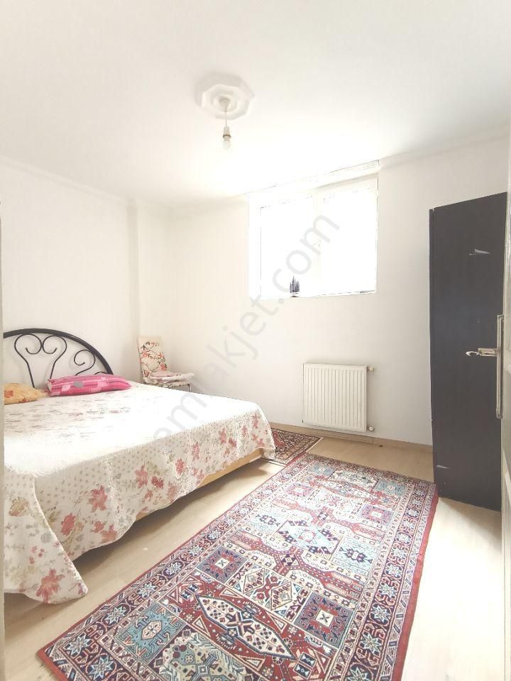 Çekmeköy Merkez Mh De1+1 Bahçe Kat,kombilieşyalı Daire - Görsel 12