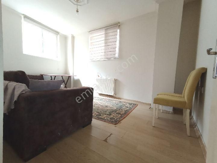 Çekmeköy Merkez Mh De1+1 Bahçe Kat,kombilieşyalı Daire - Görsel 4