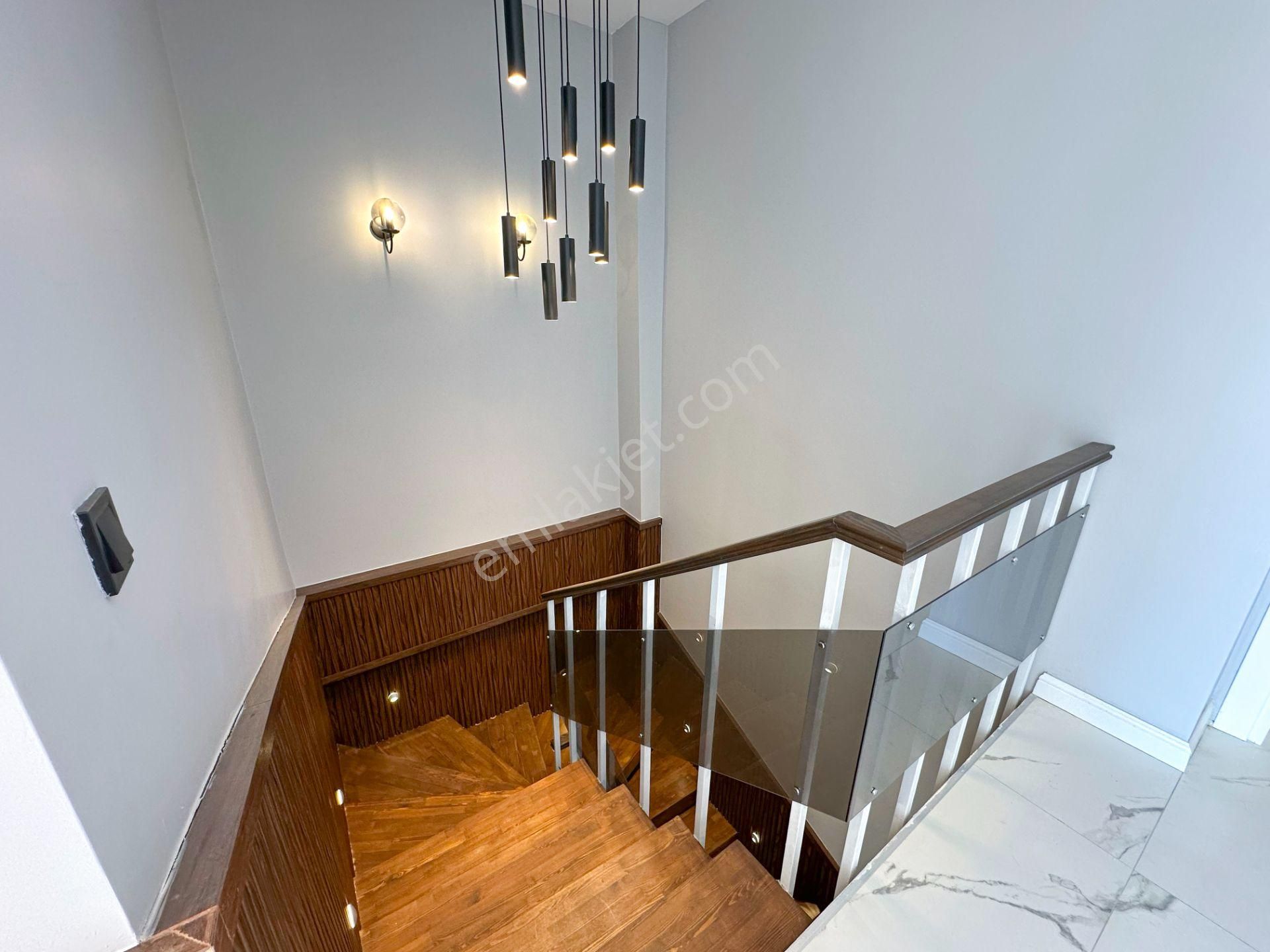 Karşıyaka Bostanlı Satılık Teraslı Dubleks 4+1 Daire - Görsel 4