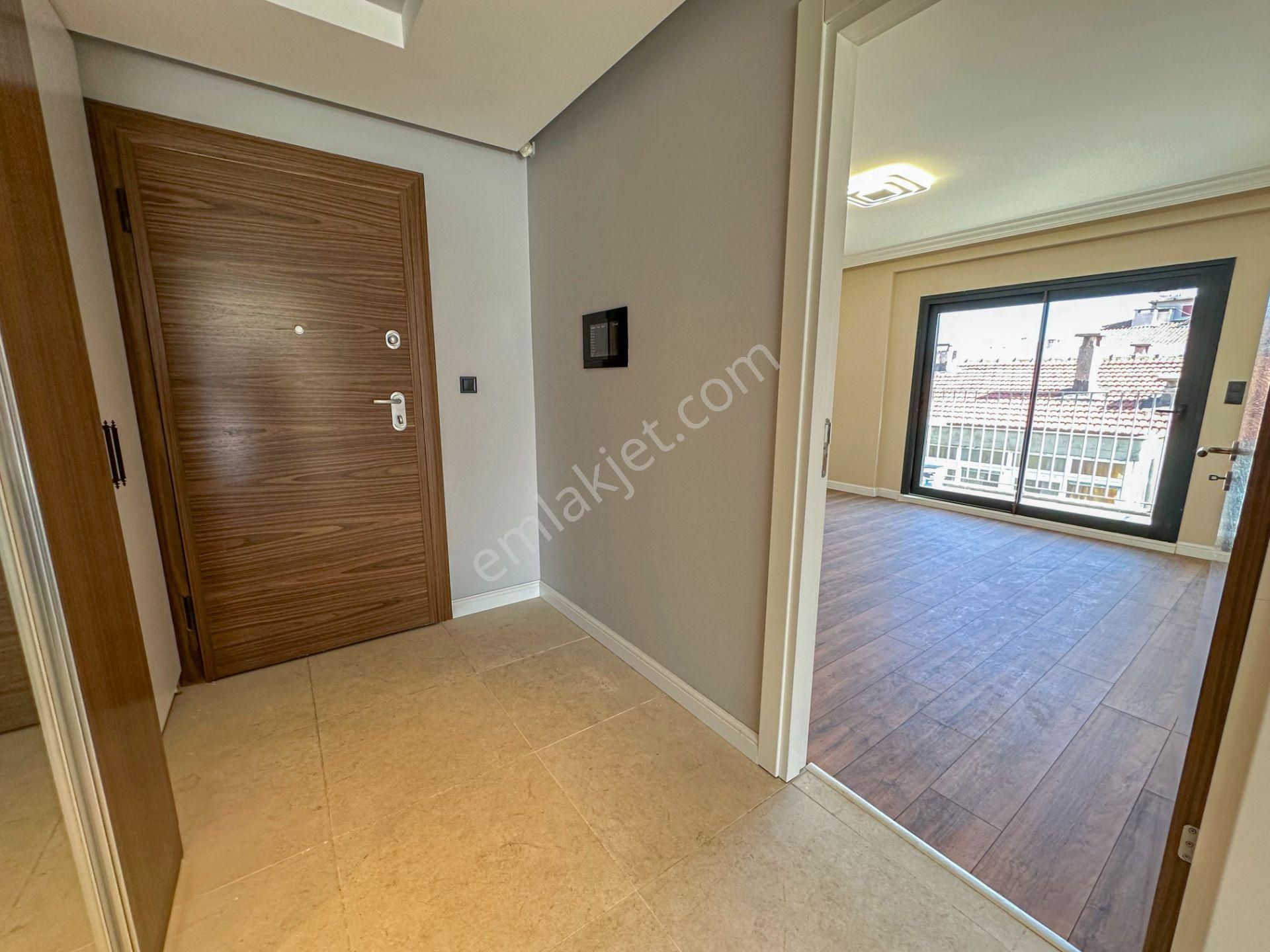 Karşıyaka Bostanlı Satılık Teraslı Dubleks 4+1 Daire - Görsel 12