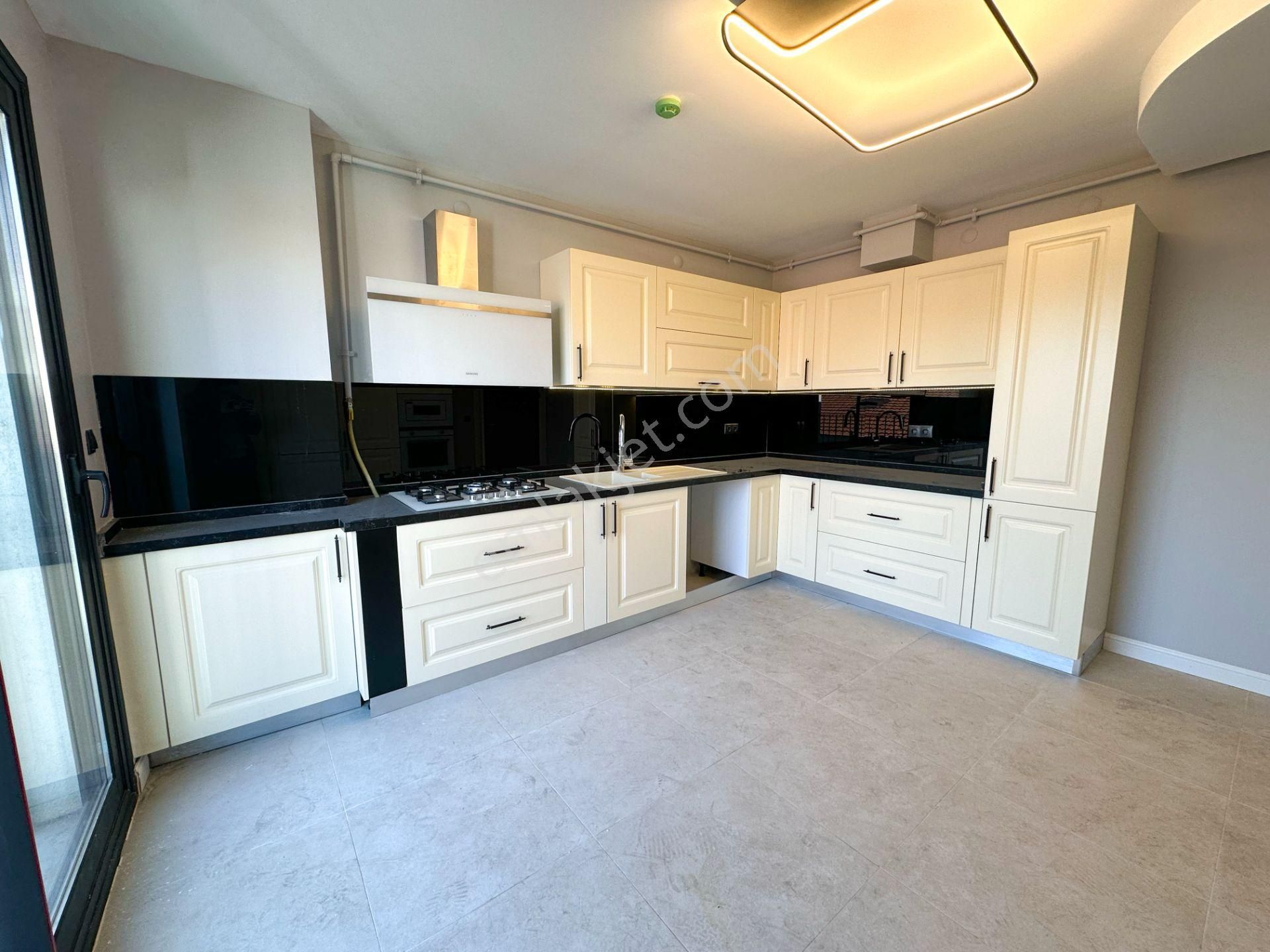 Karşıyaka Bostanlı Satılık Teraslı Dubleks 4+1 Daire - Görsel 28