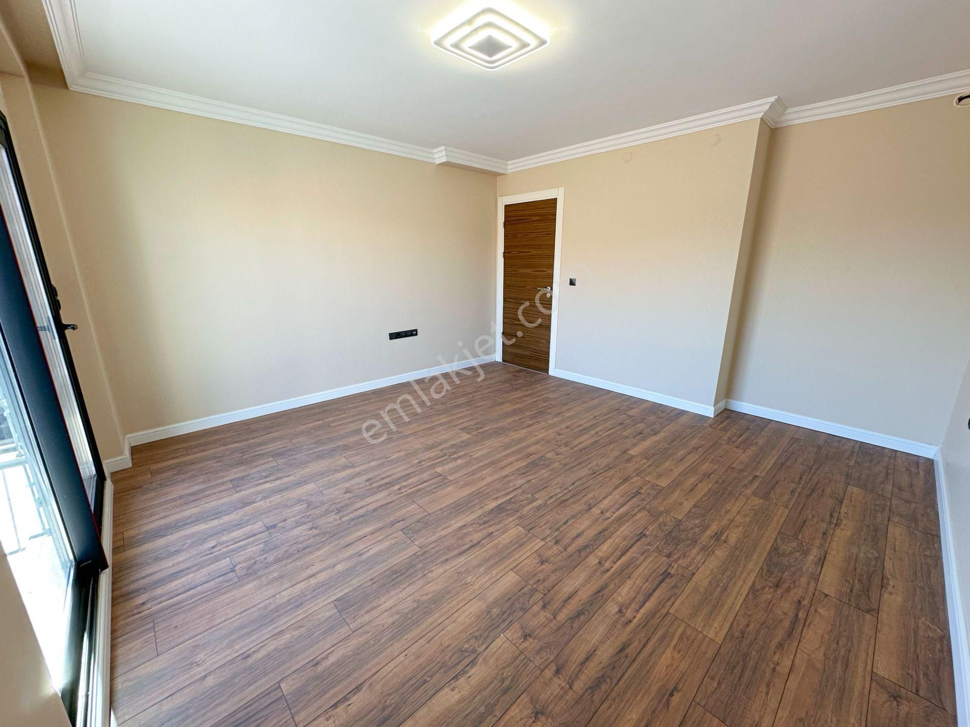 Karşıyaka Bostanlı Satılık Teraslı Dubleks 4+1 Daire - Görsel 2