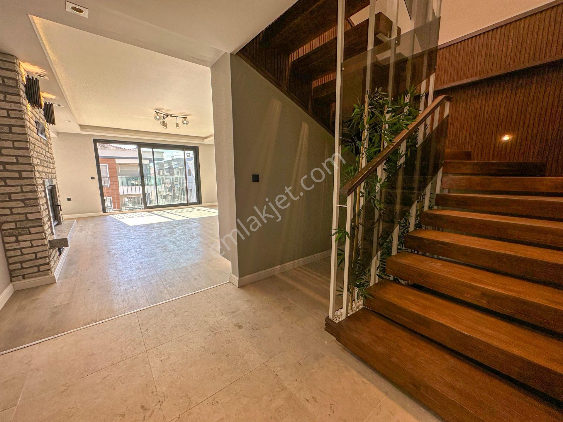 Karşıyaka Bostanlı Satılık Teraslı Dubleks 4+1 Daire - Görsel 21