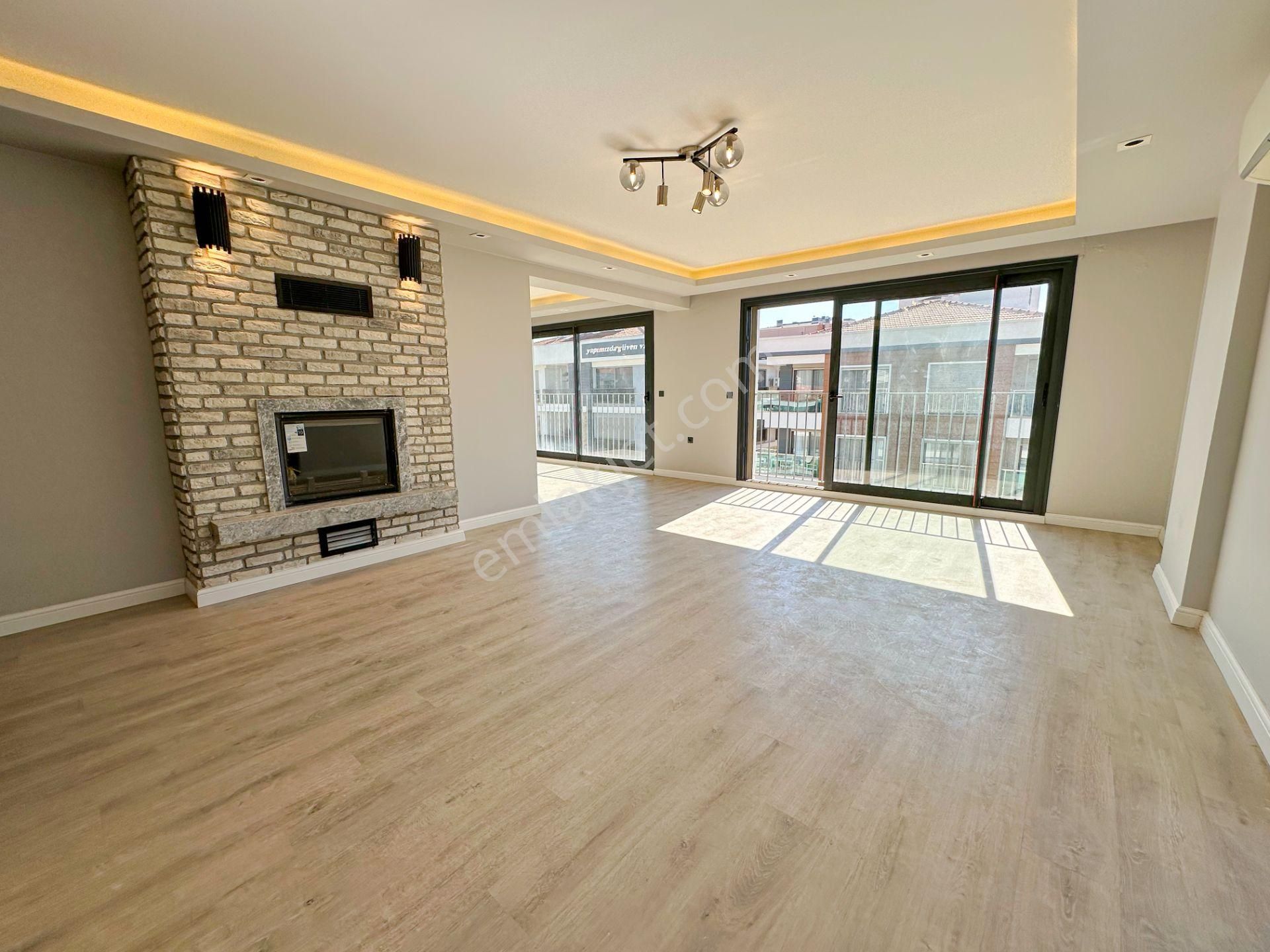 Karşıyaka Bostanlı Satılık Teraslı Dubleks 4+1 Daire - Görsel 24