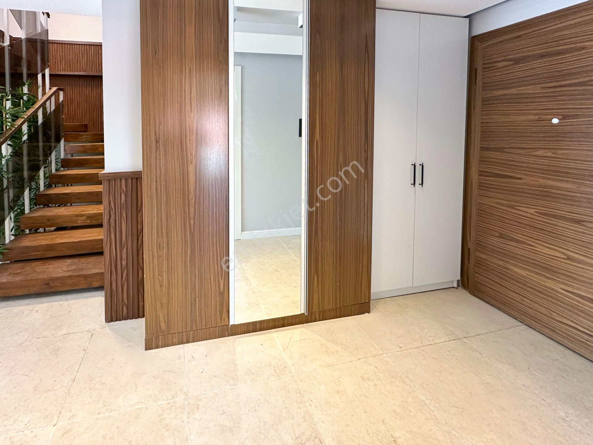 Karşıyaka Bostanlı Satılık Teraslı Dubleks 4+1 Daire - Görsel 20