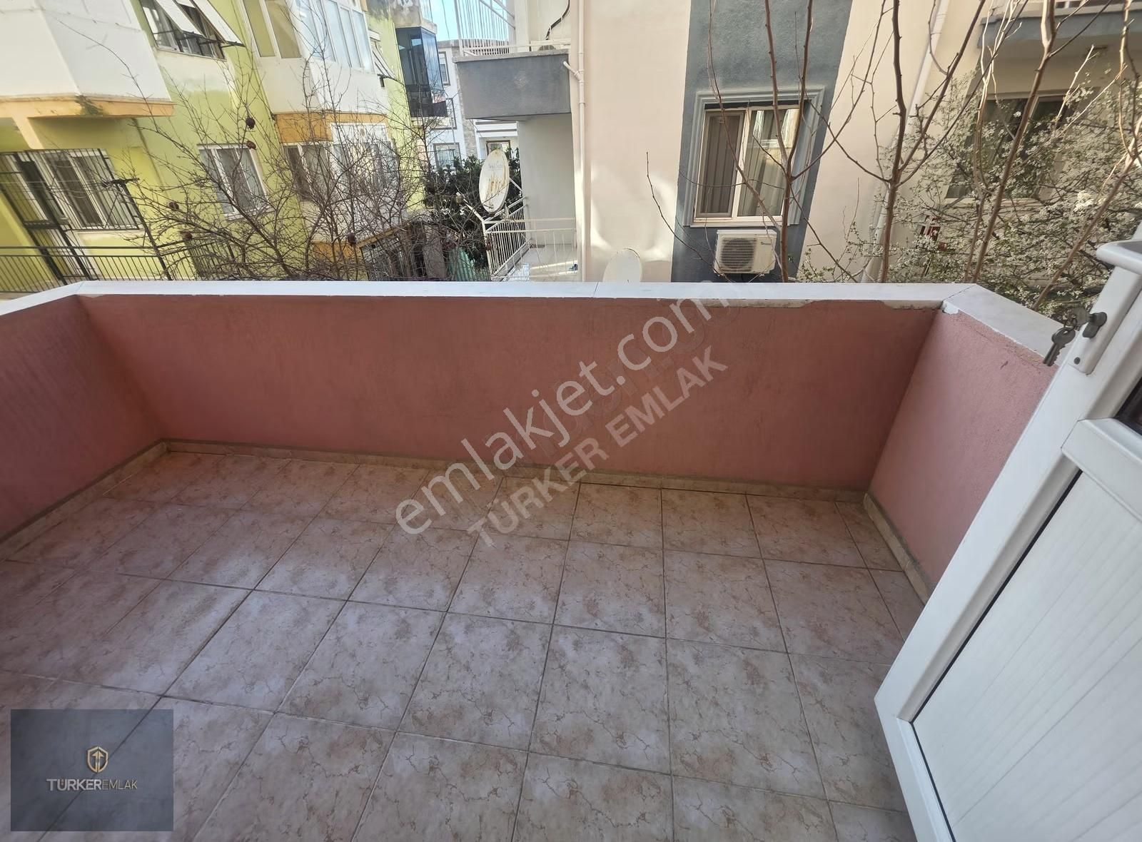 Türker Emlak-kültür Mah.geniş Ara Kat Doğalgazlı Boş Kiralık - Görsel 3