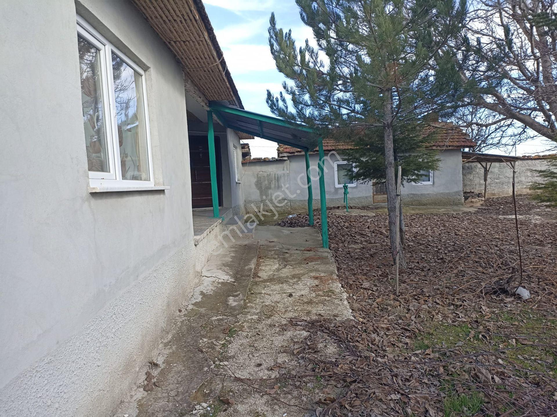 Century 21 Vizyon'dan Sivrihisar Bahçecik’te Satılık Köy Evi Ve Arsası - Görsel 9