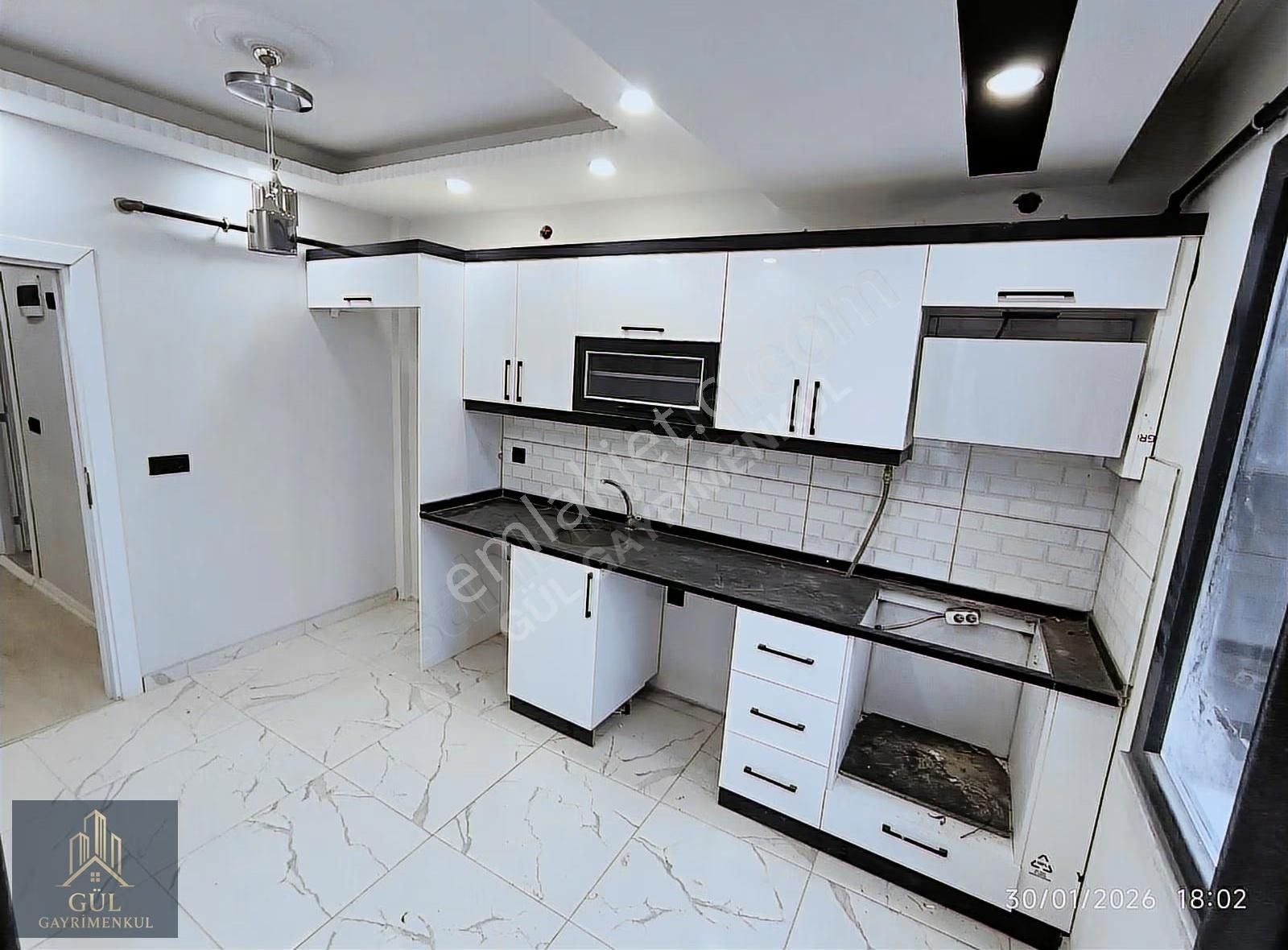 Kapaklı'da Merkezi Konumda Kiralık 3+1 Daire - Görsel 5