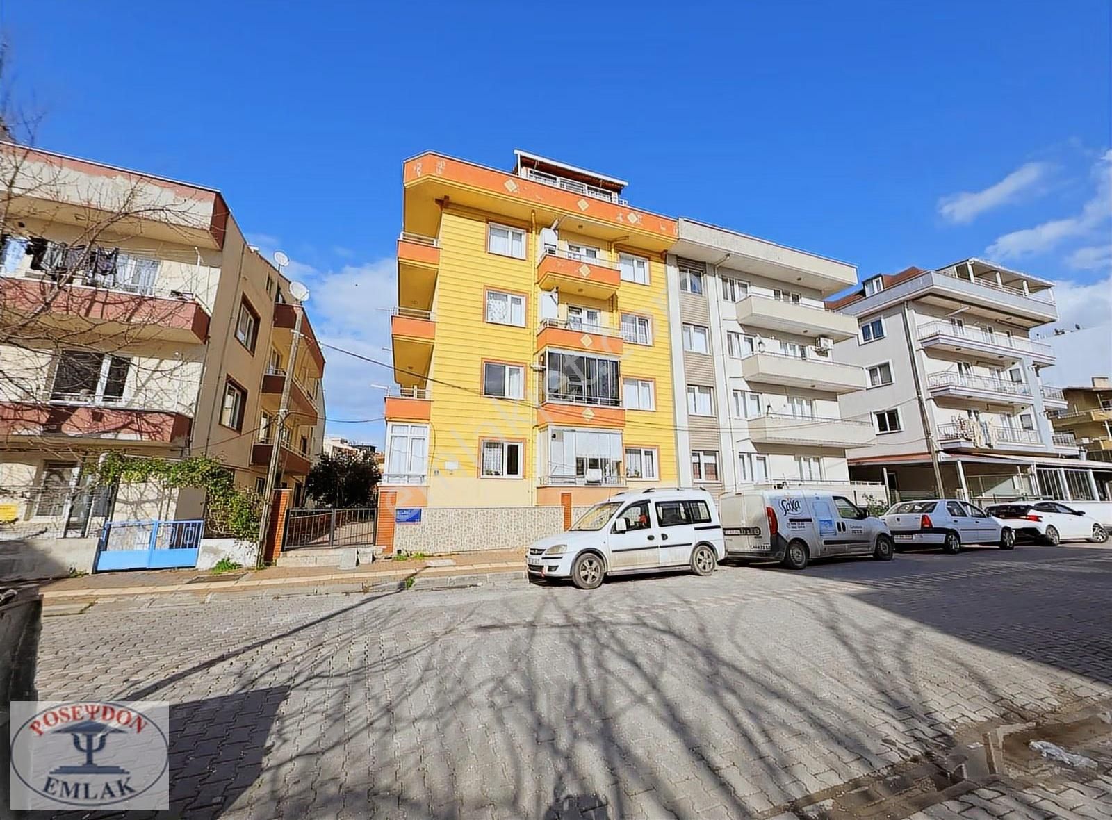 Troya Caddesi Arkasında Satılık 2+1 Kapalı Mutfak Daire