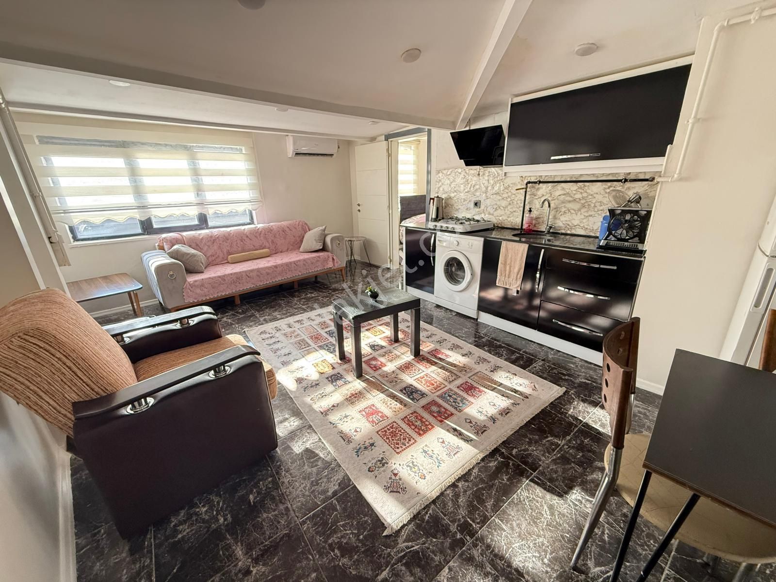 Değirmenönü Mahallesi’nde Çınar’a Yürüme Mesafesinde Satılık Eşyalı 1+1 Apart A231 - Görsel 3