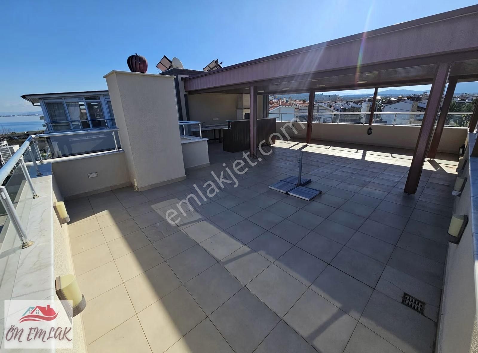 Pelitköy Denize 50 M Eşsiz Manzaralı Havuzlu Müstakil Lüks Villa - Görsel 2