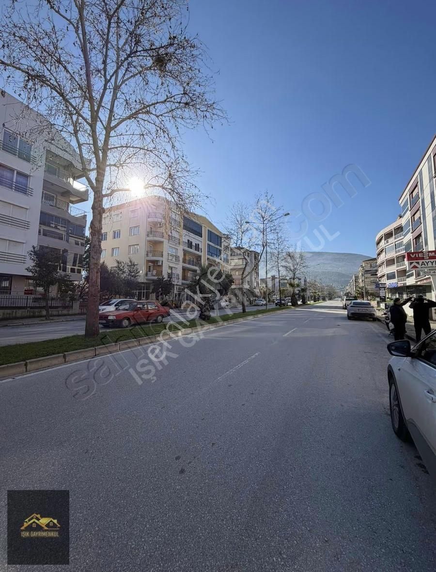 Işık Gayrimenkıl'den Kiralık Lale Park Yakını Büyük 3+1 Daire - Görsel 16