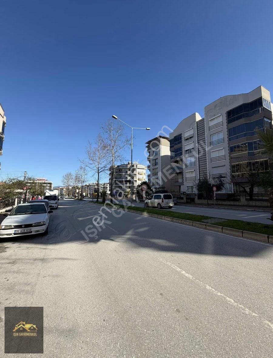 Işık Gayrimenkıl'den Kiralık Lale Park Yakını Büyük 3+1 Daire - Görsel 14