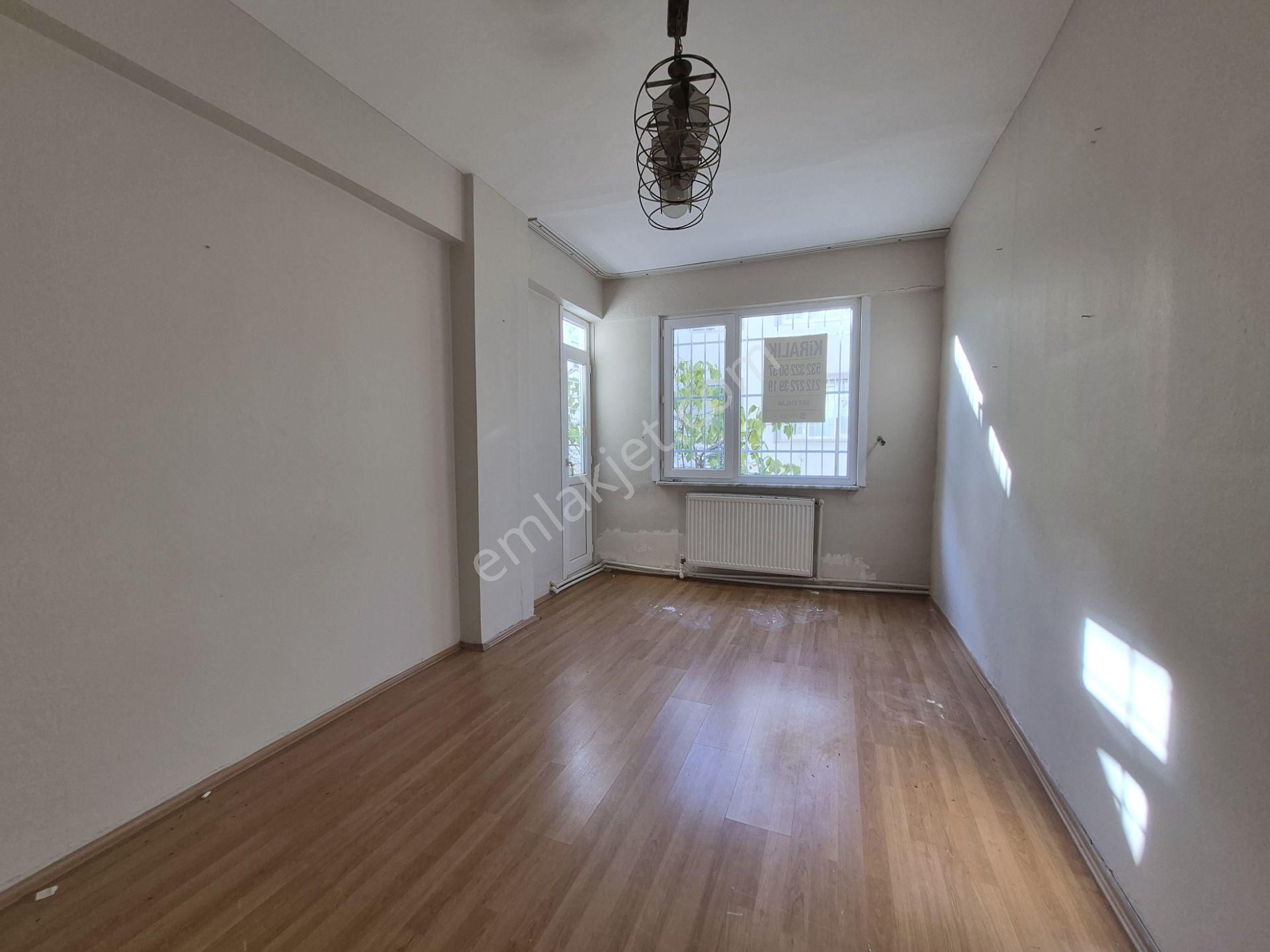 Gayrettepede 2+1 80 M2 Kombili Teraslı Ferah Bahçe Katı - Görsel 2