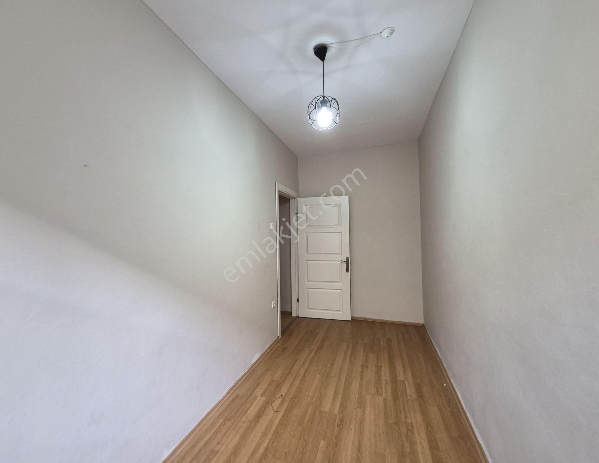 Gayrettepede 2+1 80 M2 Kombili Teraslı Ferah Bahçe Katı - Görsel 20