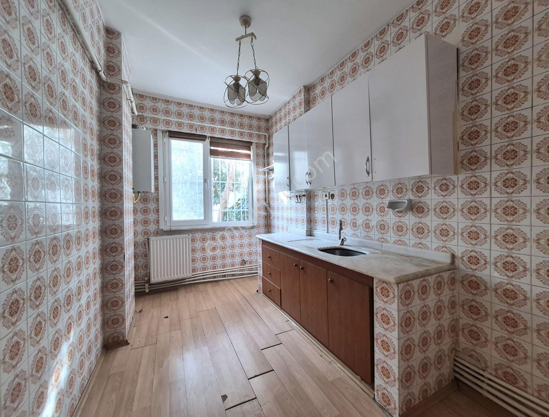 Gayrettepede 2+1 80 M2 Kombili Teraslı Ferah Bahçe Katı - Görsel 22