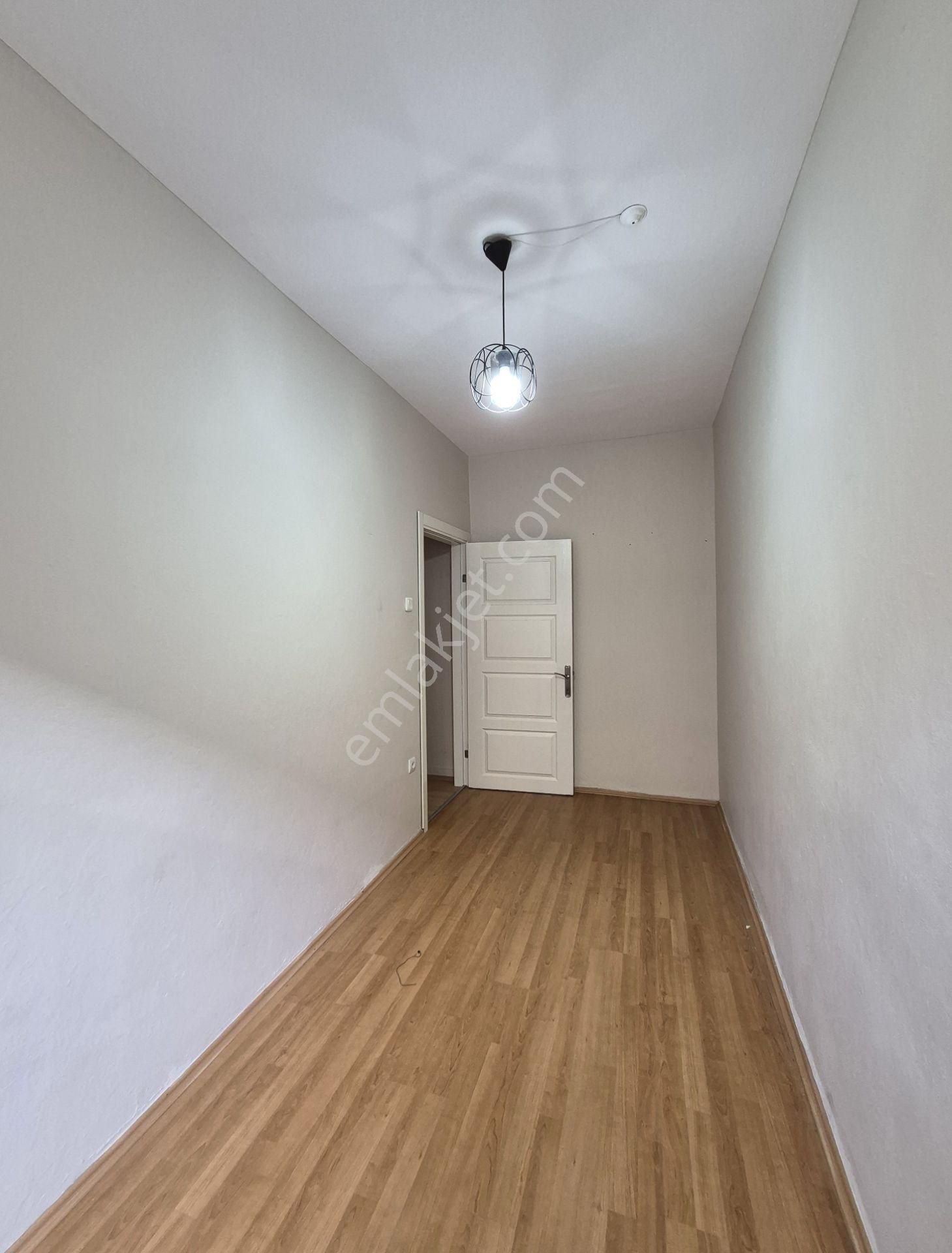 Gayrettepede 2+1 80 M2 Kombili Teraslı Ferah Bahçe Katı - Görsel 21