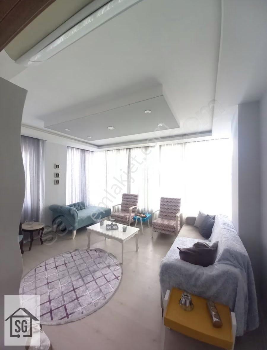 Site İçerisinde Yüzme Havuzlu Giriş Kat Satılık Daire