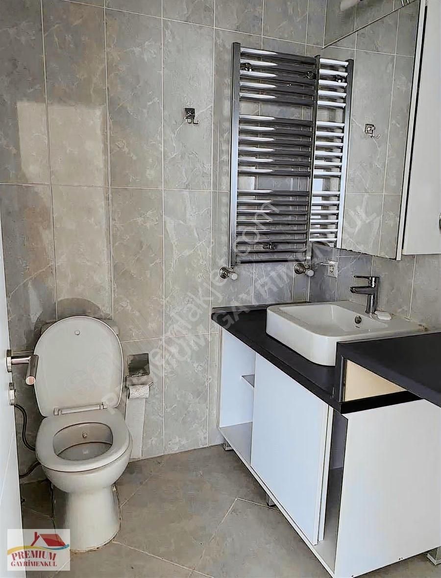 Kayaşehir Emlakkonut Evleri 3+1 Kiralık Manzaralı Daire - Görsel 10