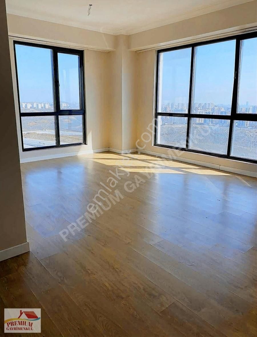 Kayaşehir Emlakkonut Evleri 3+1 Kiralık Manzaralı Daire - Görsel 6
