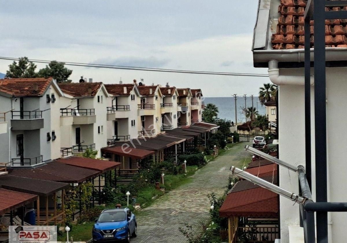 Kuşadasında Satılık Sevgı Plajında Trıpleks 4+1 Villa