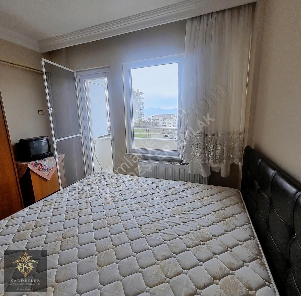 Halitpaşa Mahallesinde Eşyalı Kiralık Daire - Görsel 25