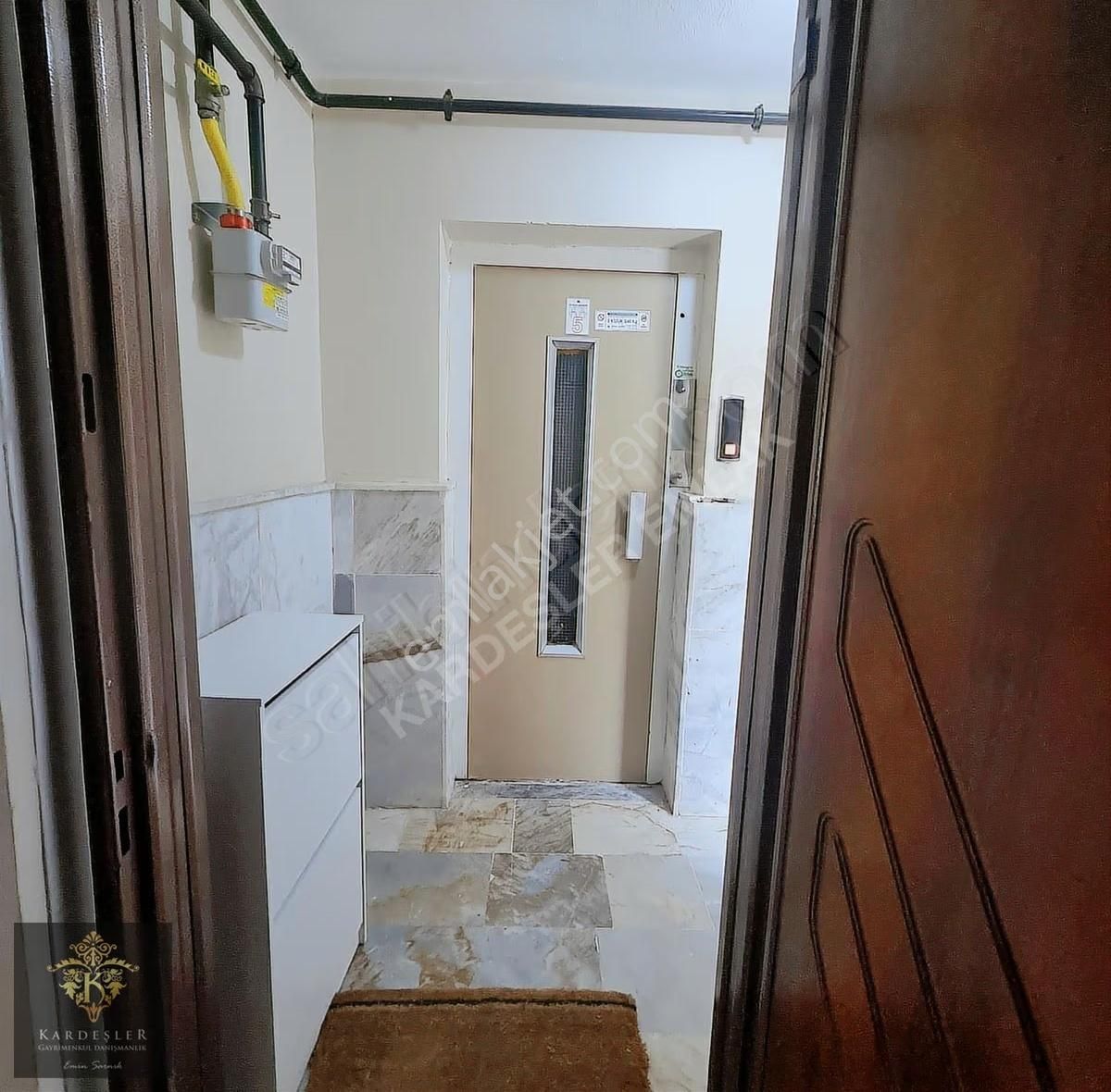 Halitpaşa Mahallesinde Eşyalı Kiralık Daire - Görsel 3