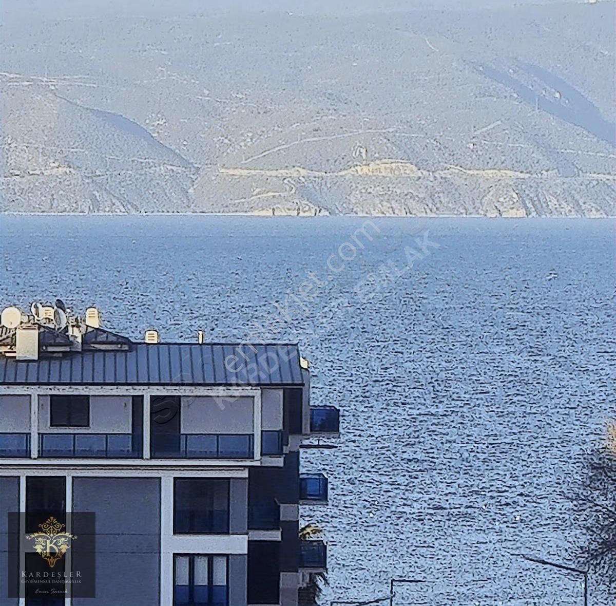 Halitpaşa Mahallesinde Eşyalı Kiralık Daire - Görsel 12