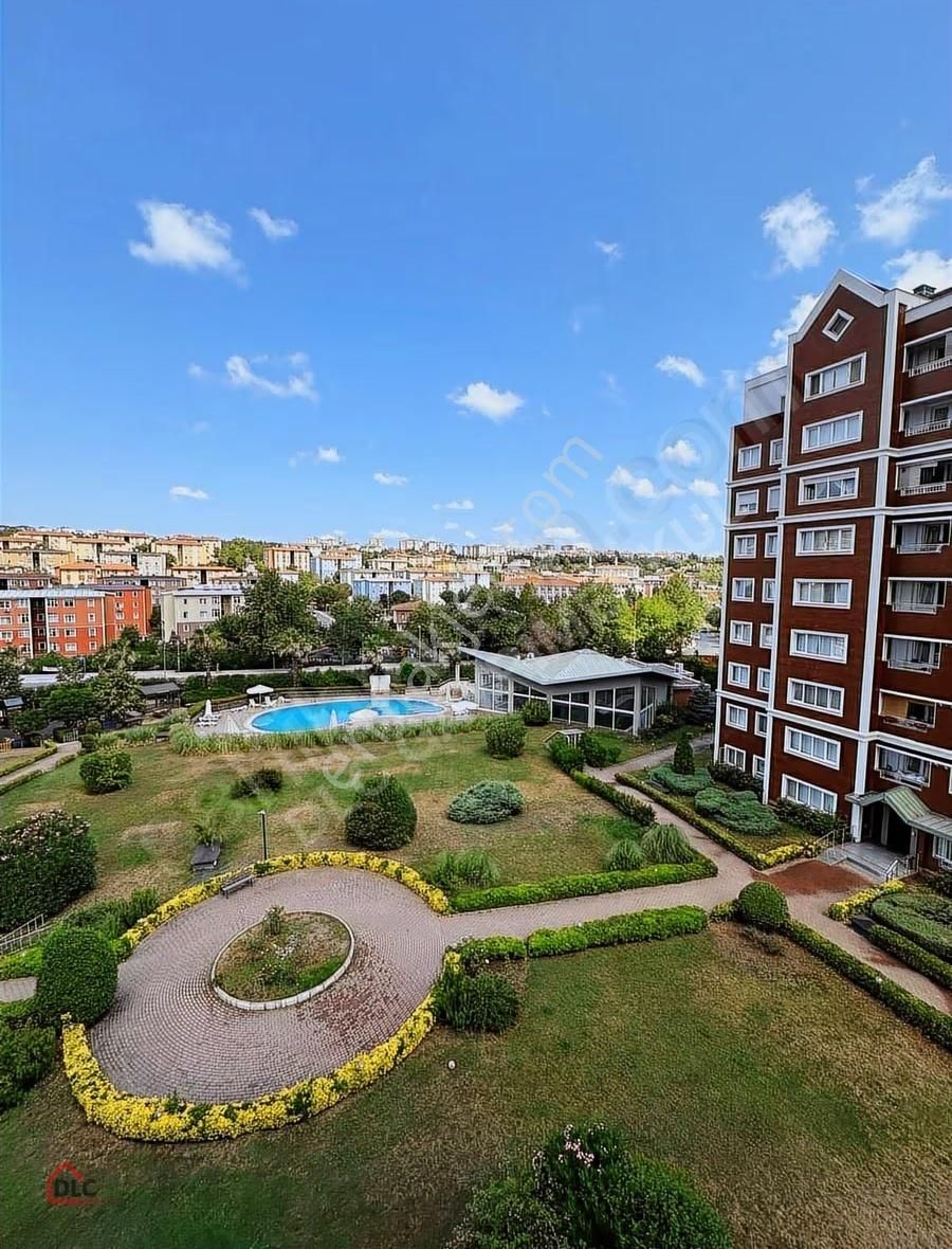 Dt Gayrimenkul'den Çam Koza Court'ta Havuz Cepheli 1+1 Prestijli