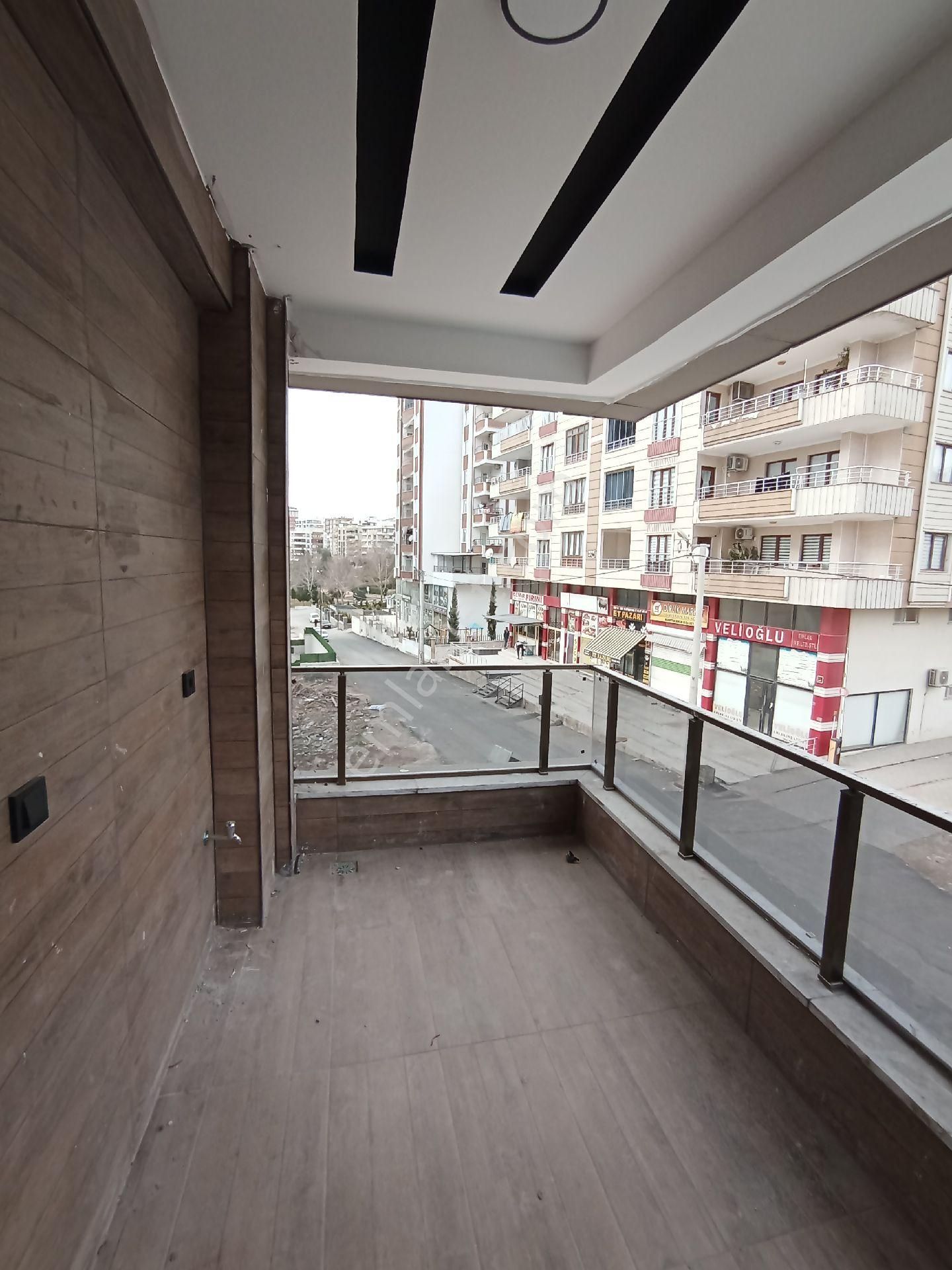 Güzelşehir Doğukent De Lüks Sıfır Ara Kat