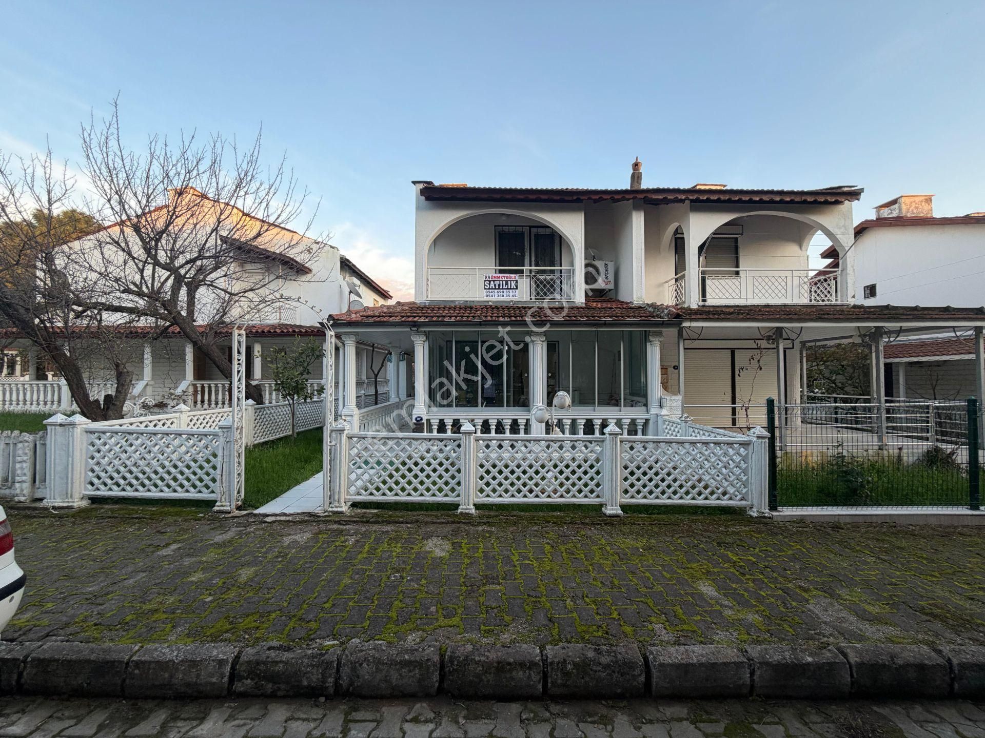 Denize 250' Metre İkiz Nizam (210 M2) 3+1 Bahçeli Dubleks Villa - Görsel 2