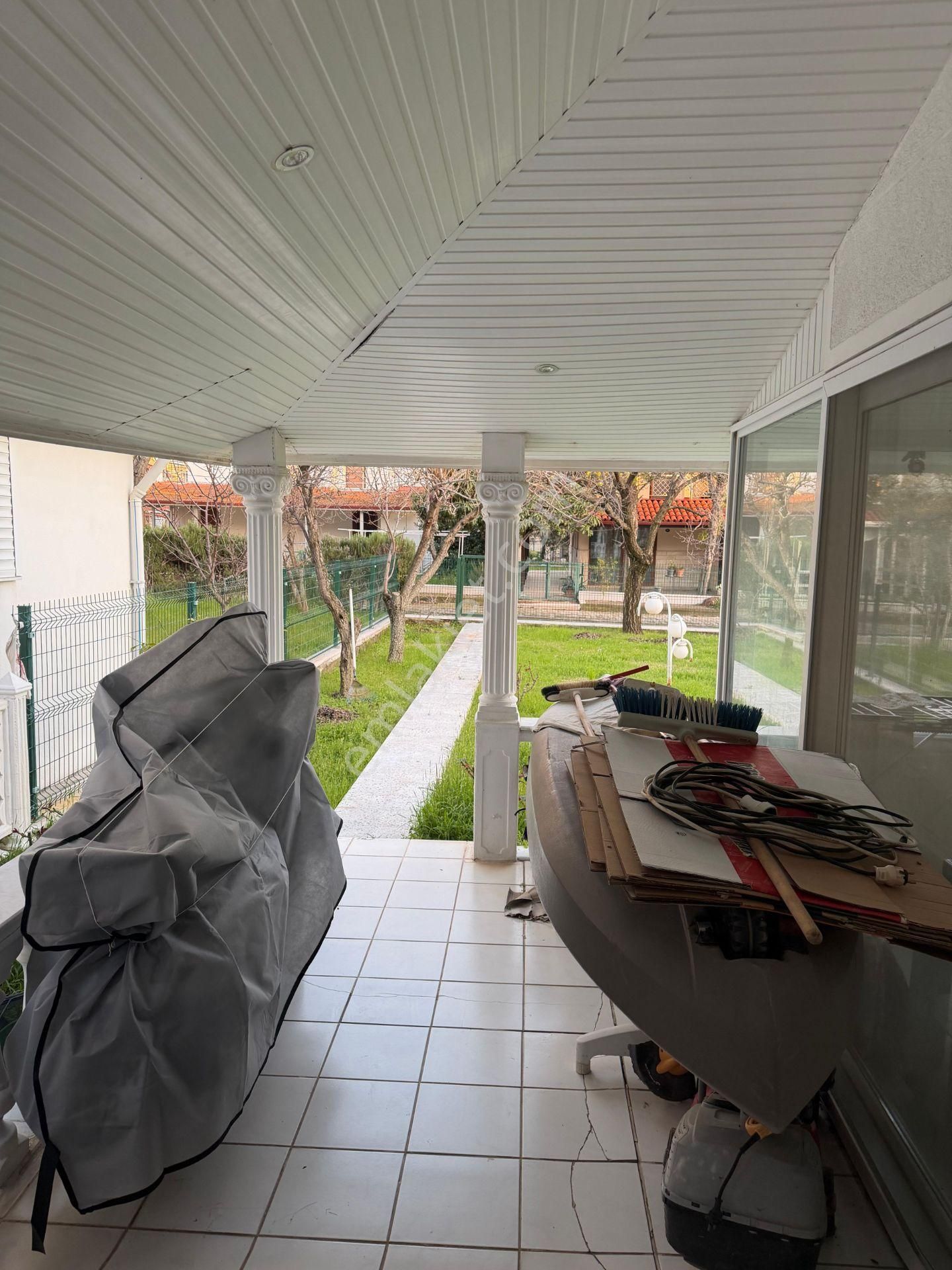 Denize 250' Metre İkiz Nizam (210 M2) 3+1 Bahçeli Dubleks Villa - Görsel 17