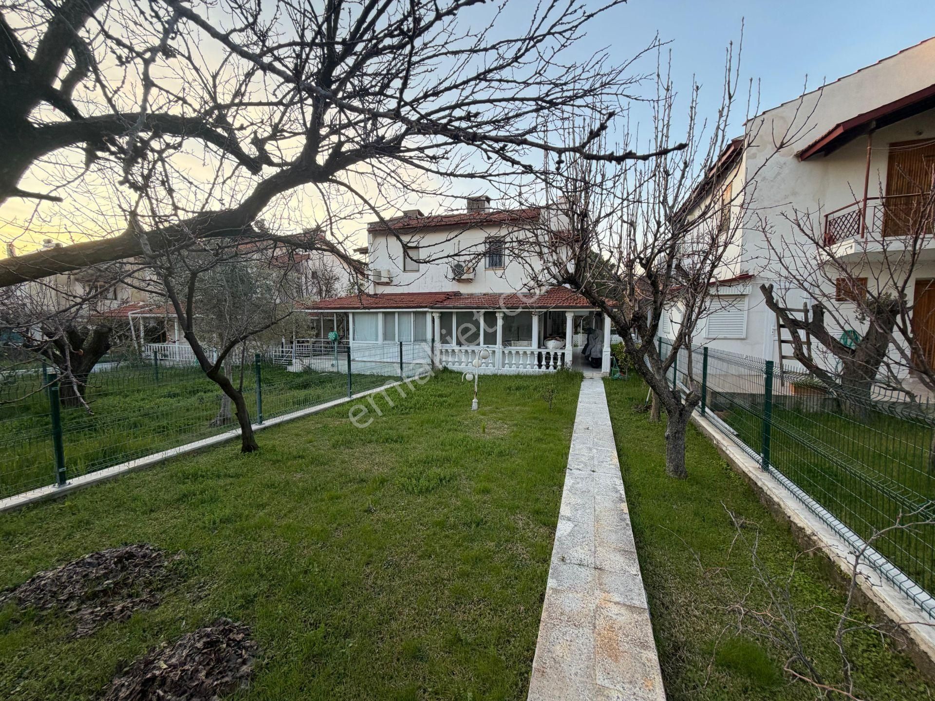 Denize 250' Metre İkiz Nizam (210 M2) 3+1 Bahçeli Dubleks Villa - Görsel 15