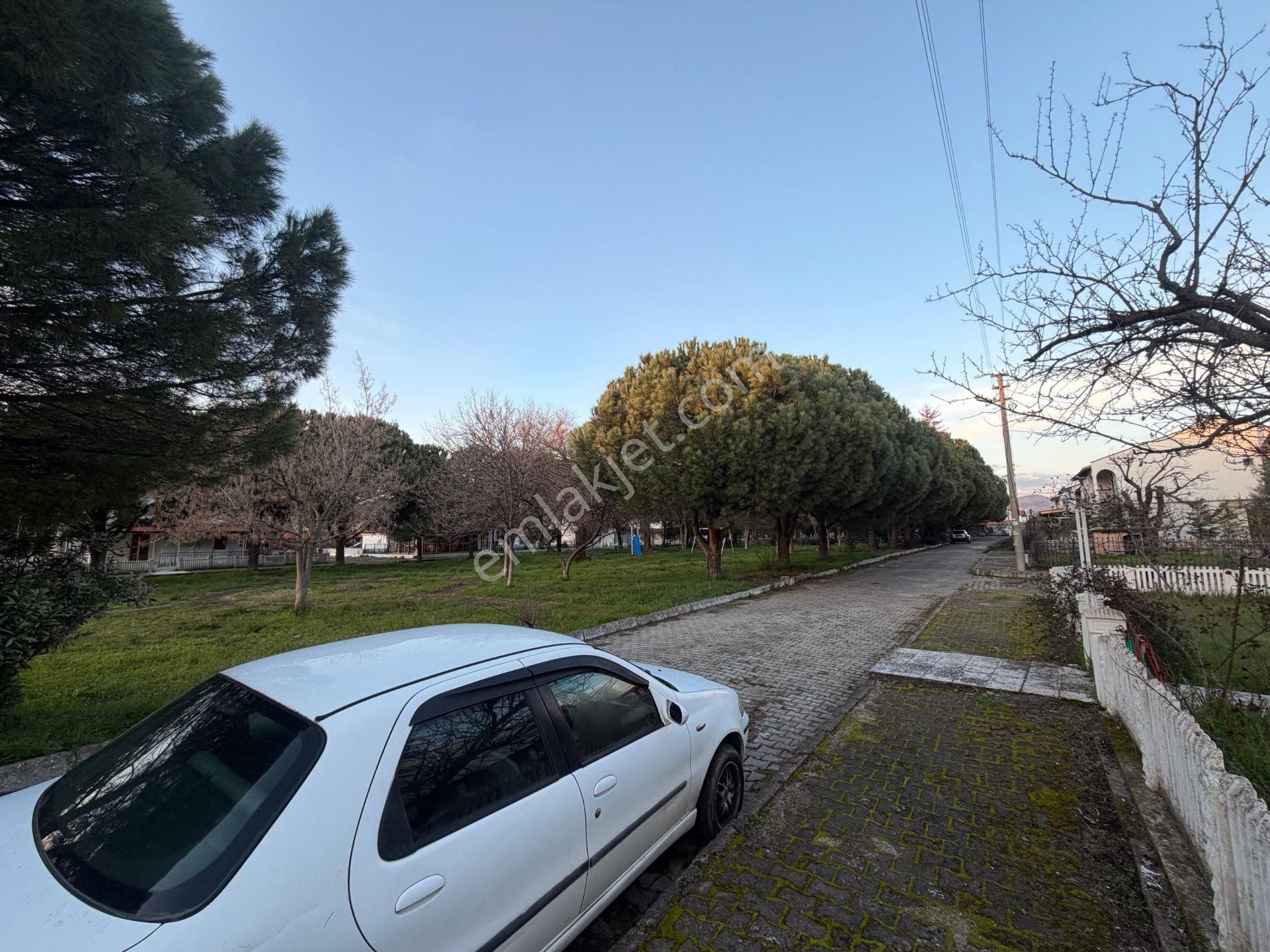 Denize 250' Metre İkiz Nizam (210 M2) 3+1 Bahçeli Dubleks Villa - Görsel 7
