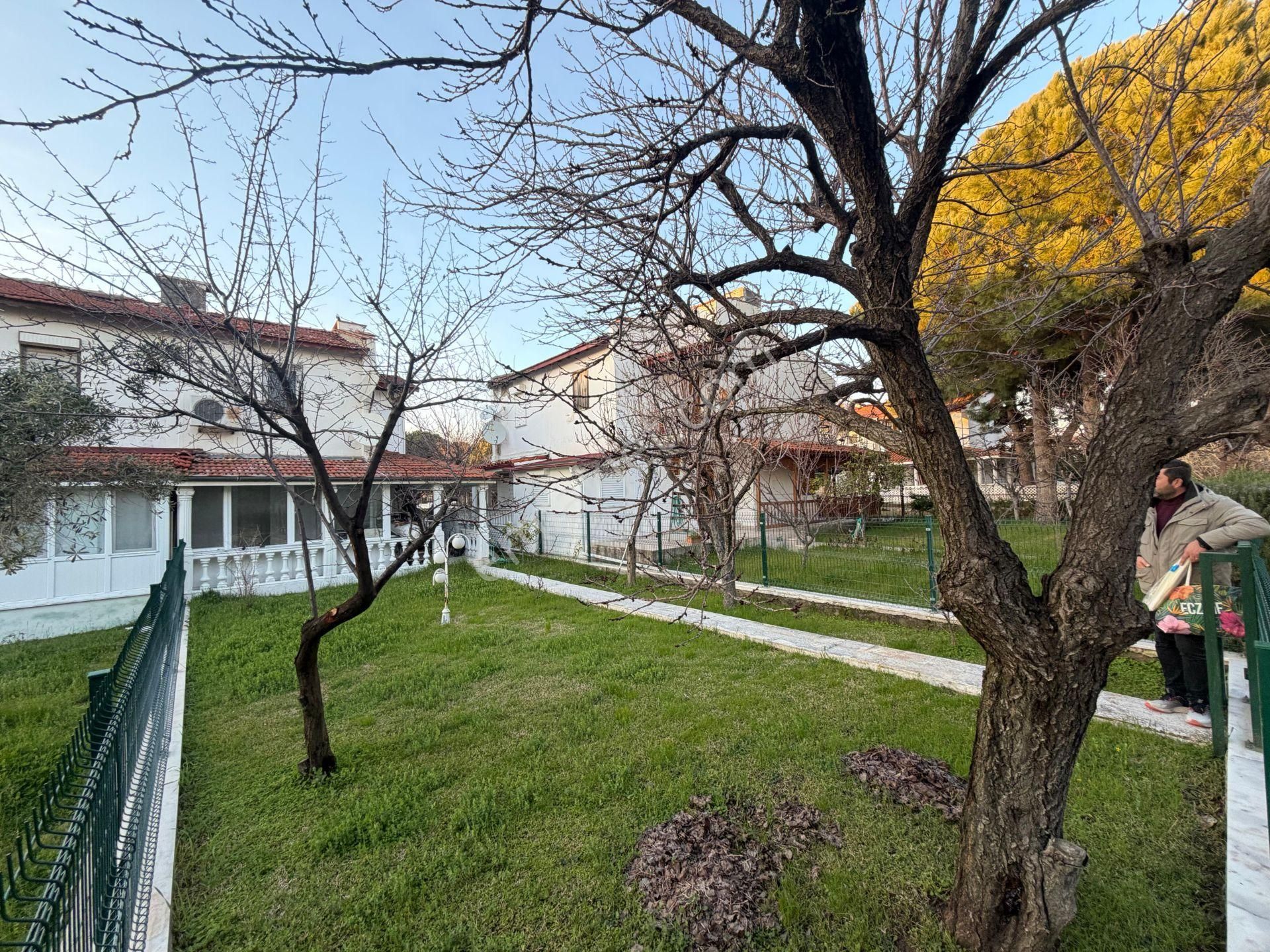 Denize 250' Metre İkiz Nizam (210 M2) 3+1 Bahçeli Dubleks Villa - Görsel 14