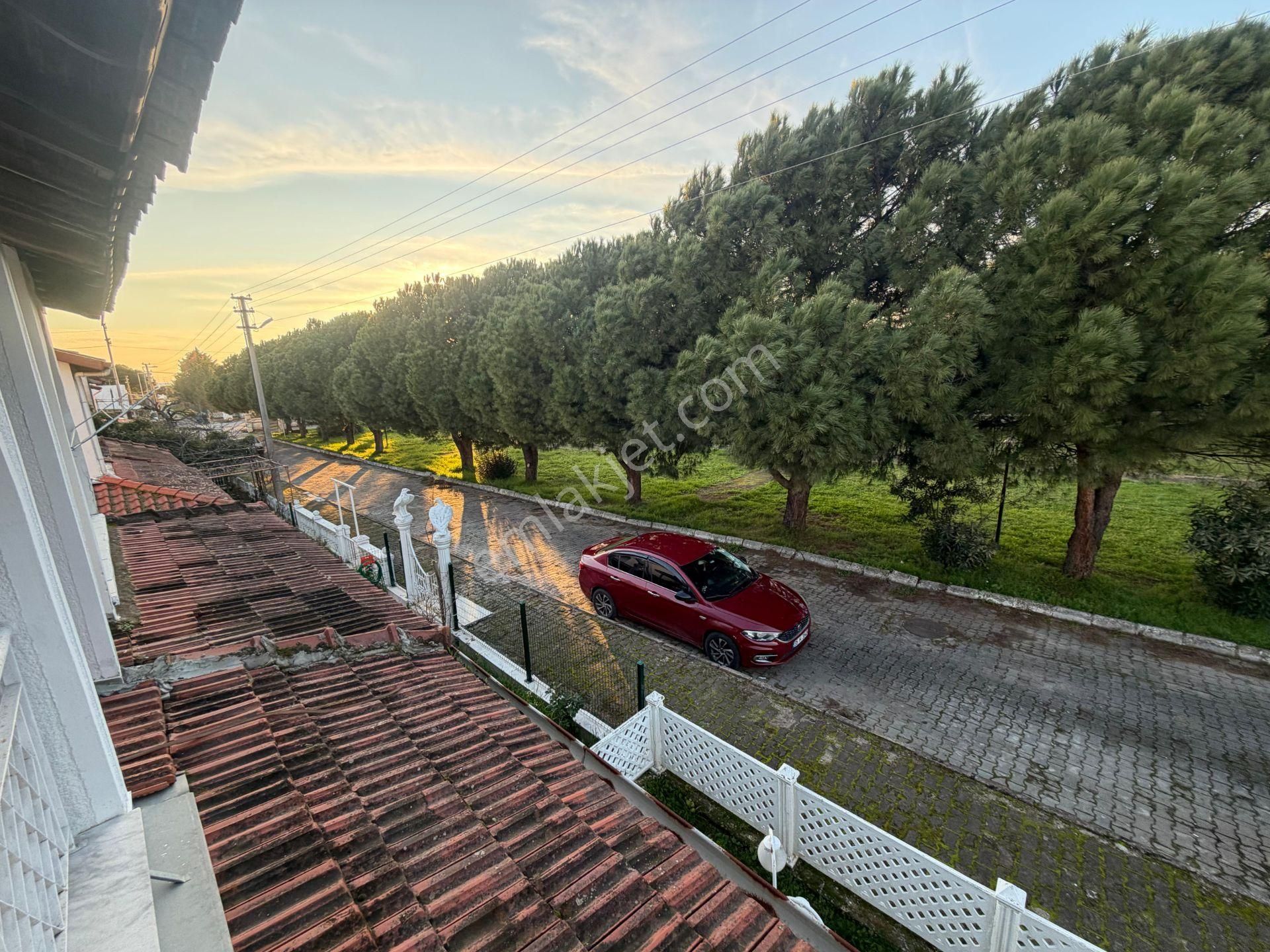 Denize 250' Metre İkiz Nizam (210 M2) 3+1 Bahçeli Dubleks Villa - Görsel 5