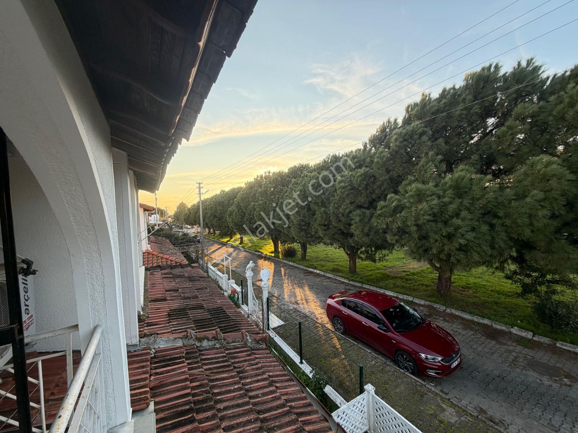 Denize 250' Metre İkiz Nizam (210 M2) 3+1 Bahçeli Dubleks Villa - Görsel 34