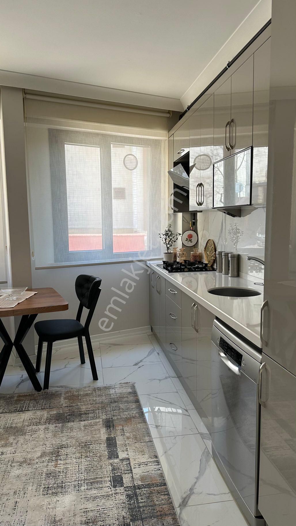 Yakacık Yeni Mahalle Samandıra Caddesi Üzerinde 2+1 Lüks Yatırımlık Fırsat Daire - Görsel 18