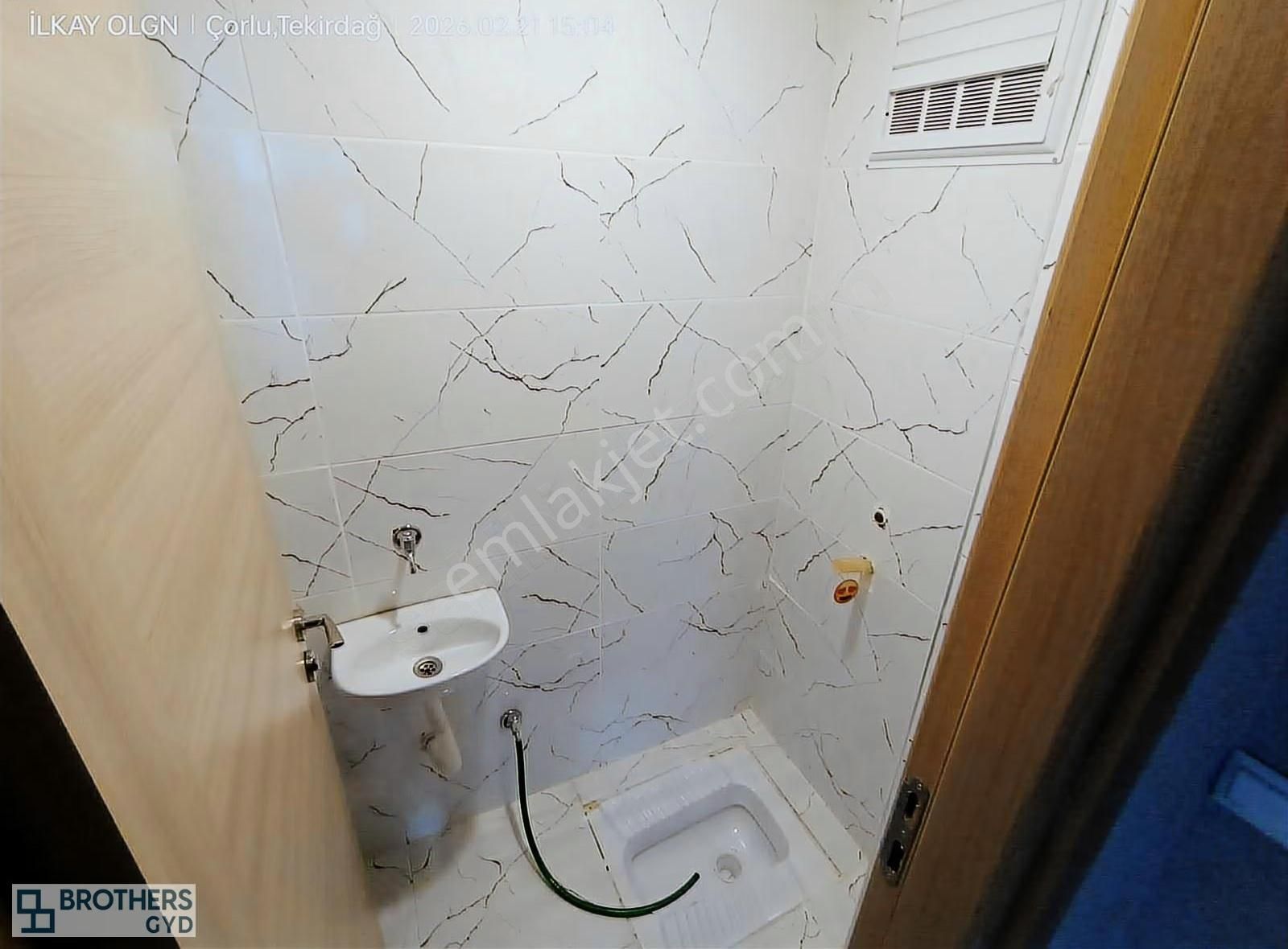 Brothersdan Kemalettin Mah.115m2 2+1 Kiralık Daire - Görsel 5