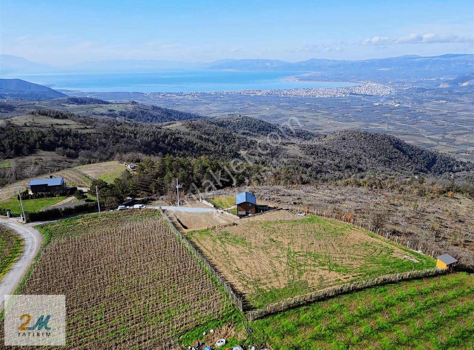 İznik Çamoluk'ta Göl Manzaralı, 3.825m² Arsa Üzerinde Ev - Görsel 34