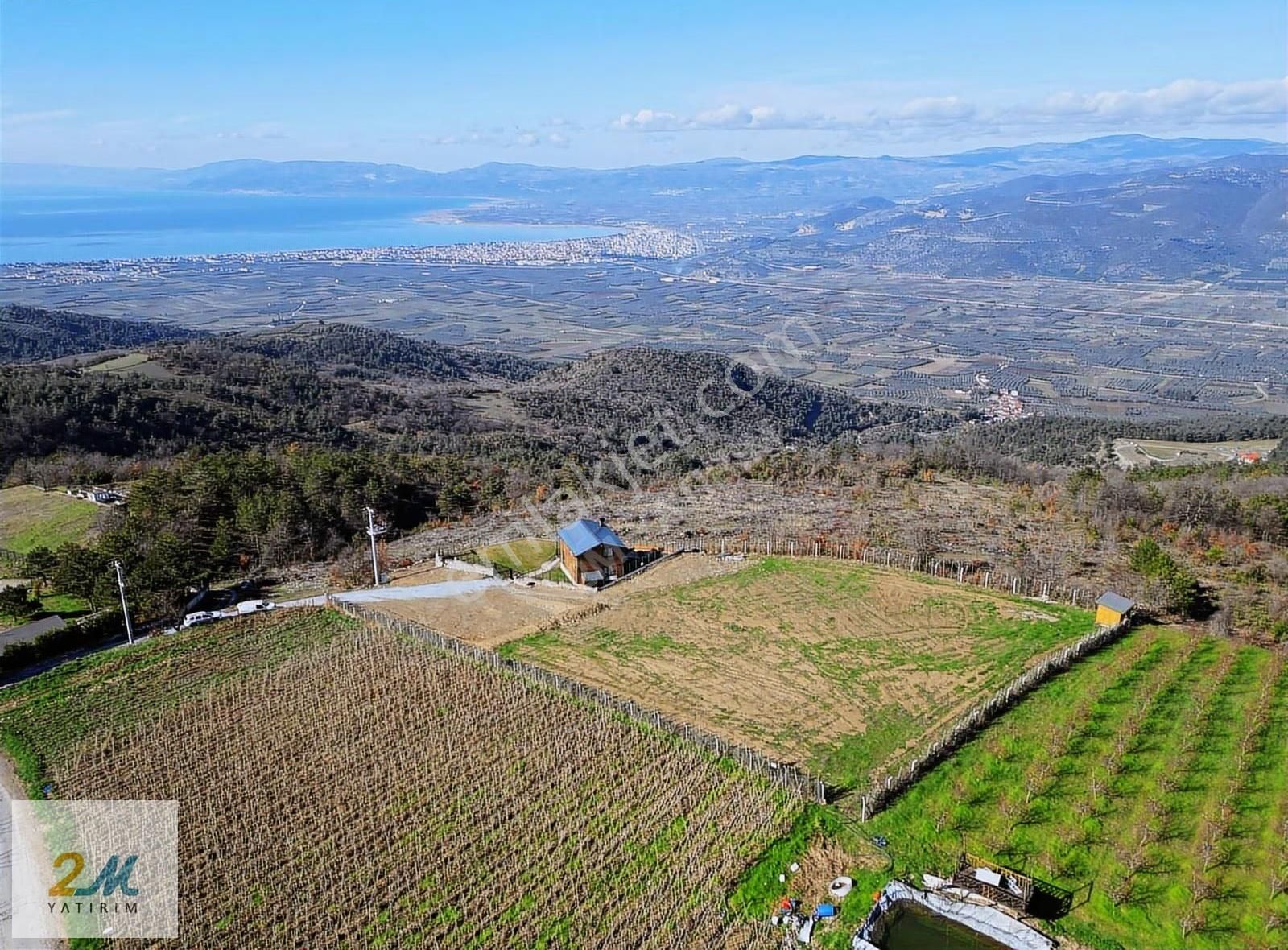 İznik Çamoluk'ta Göl Manzaralı, 3.825m² Arsa Üzerinde Ev - Görsel 11