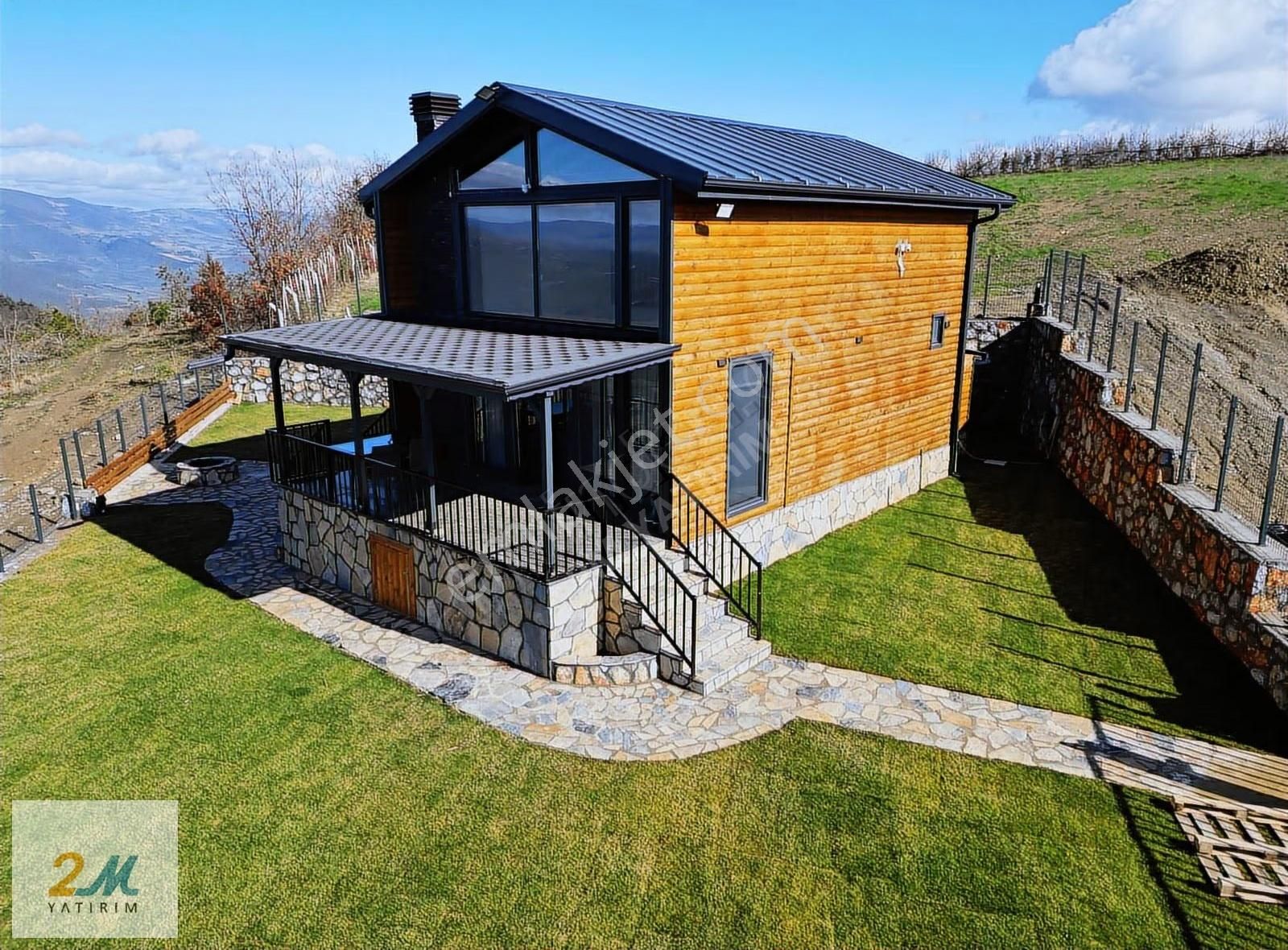 İznik Çamoluk'ta Göl Manzaralı, 3.825m² Arsa Üzerinde Ev - Görsel 7