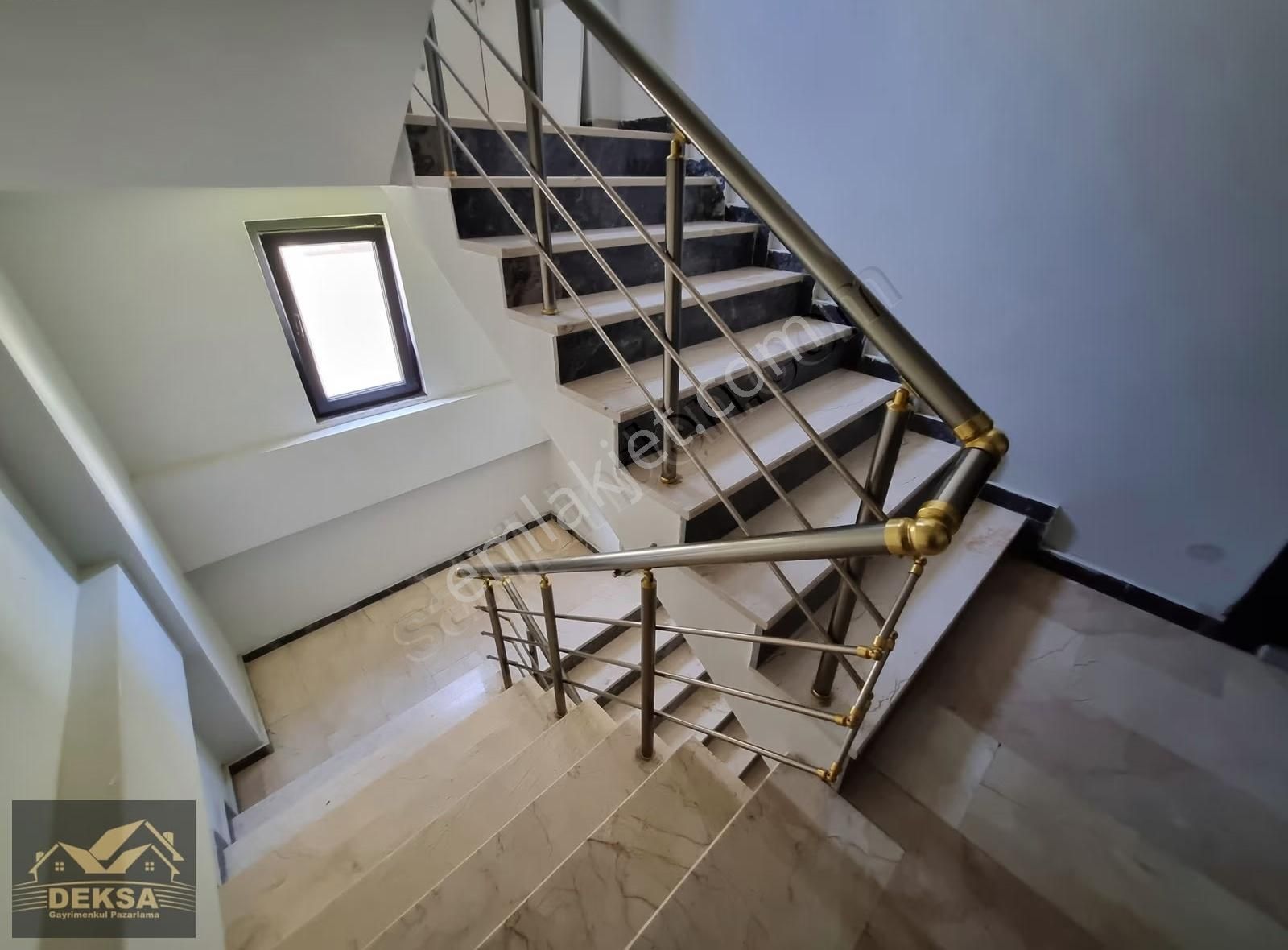 Başiskele Yeşilturt Sağlık Apt.satılık 4+1 180 M2 Dubleks Daire - Görsel 14