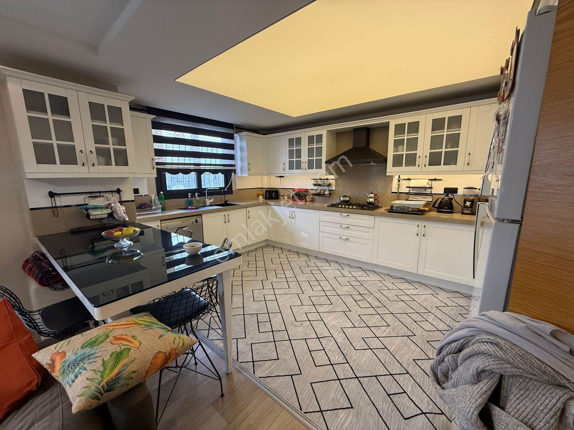 Esse My Home'dan Gürselpaşa'da Havuzlu Kiralık Daire