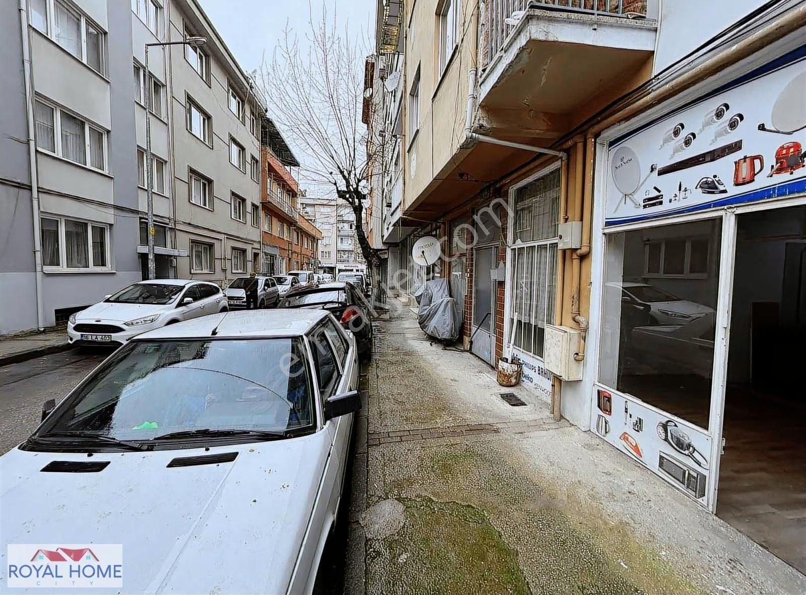 Celal Bayar Caddesi Alt Sokağında Kiralık Dükkan - Görsel 6