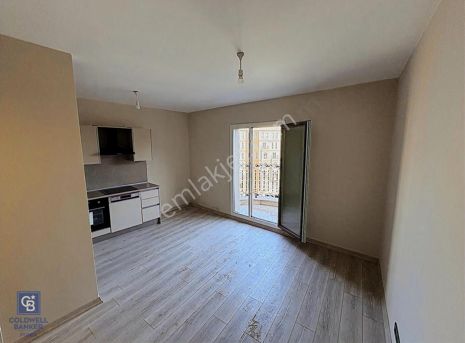 Meydan Ardıçlı 'da Balkonlu Meydan Cepheli Kiralık Daire - Görsel 14