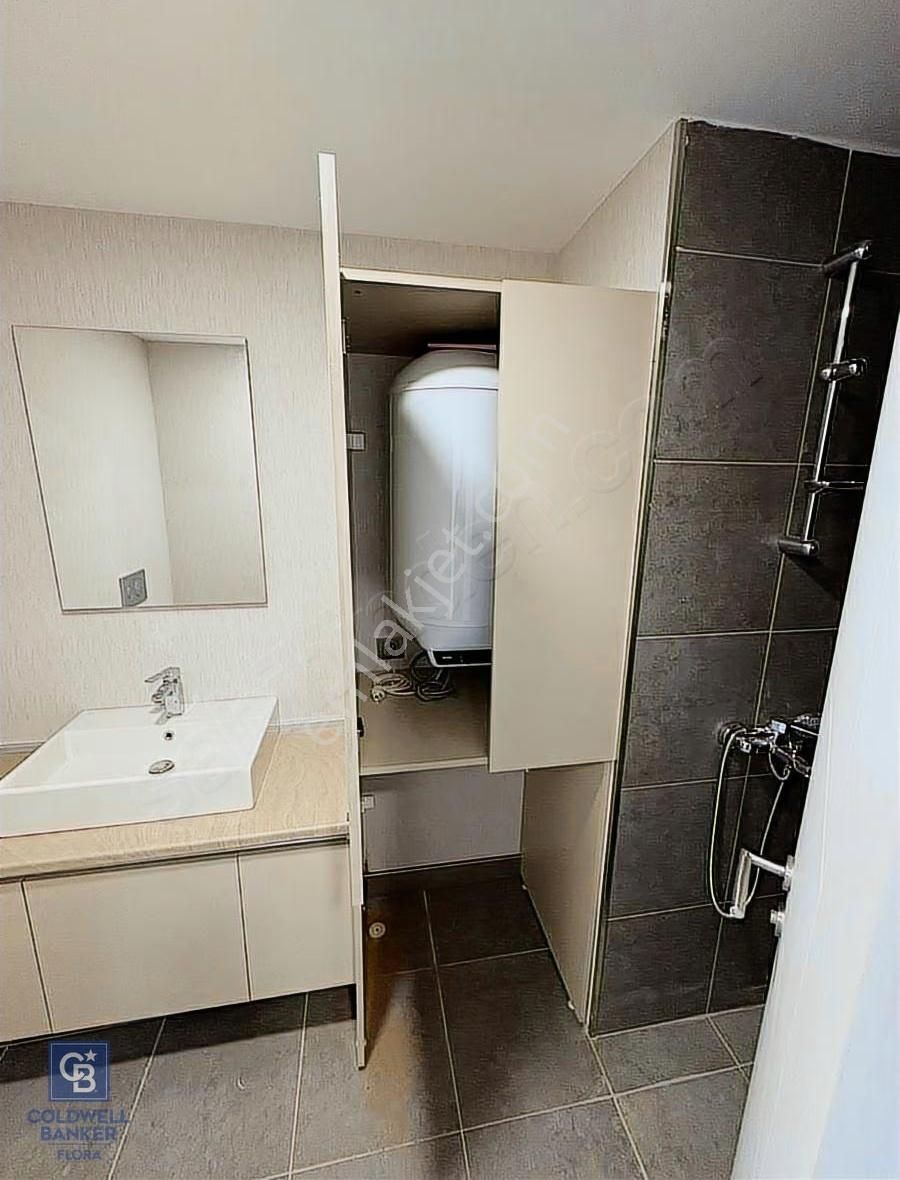 Meydan Ardıçlı 'da Balkonlu Meydan Cepheli Kiralık Daire - Görsel 13